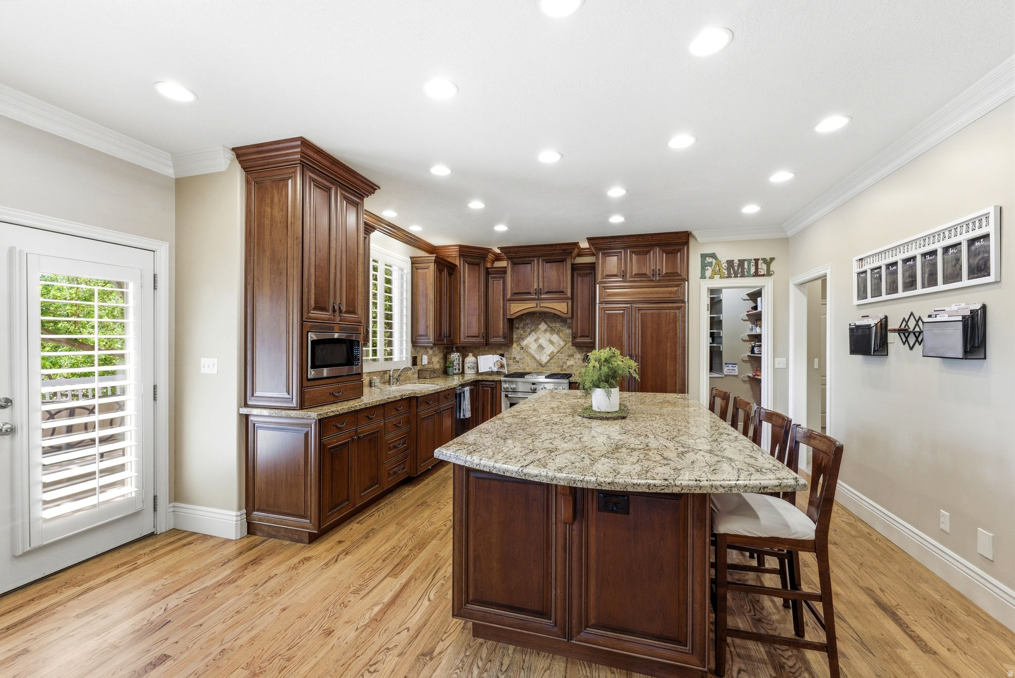 CALS COUNTRY MEADOW ESTATES - Residential