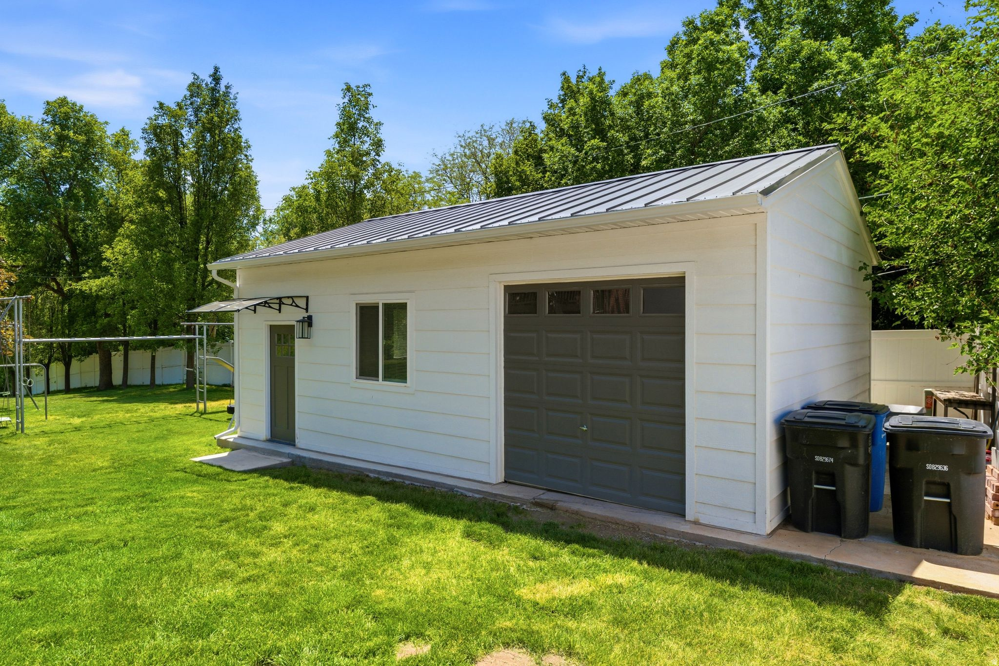 CALS COUNTRY MEADOW ESTATES - Residential