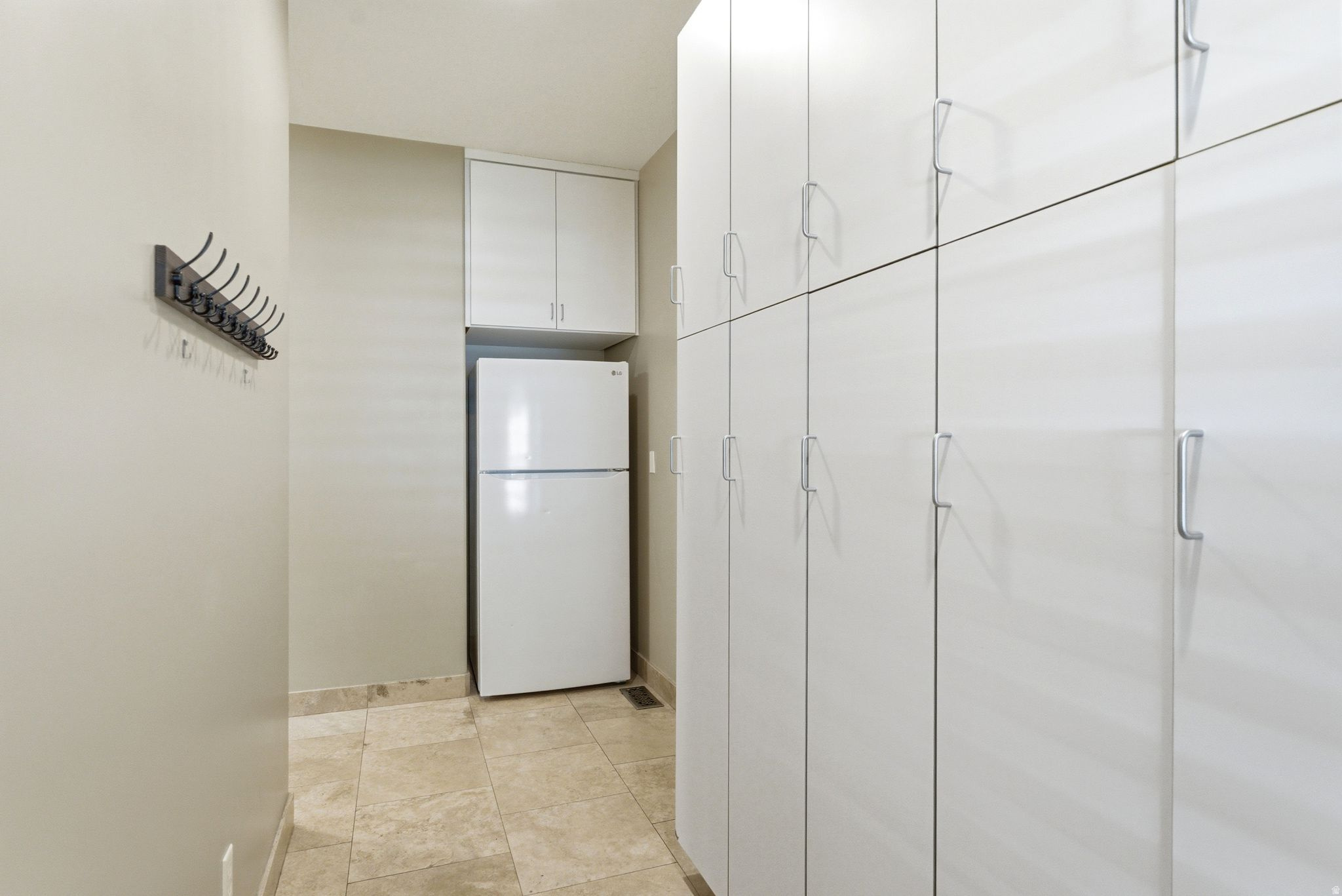 CALS COUNTRY MEADOW ESTATES - Residential