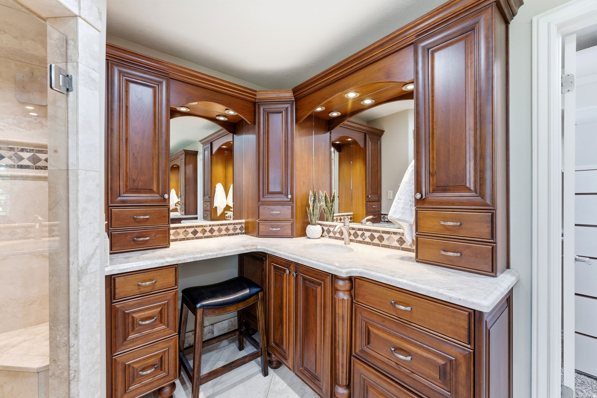 CALS COUNTRY MEADOW ESTATES - Residential