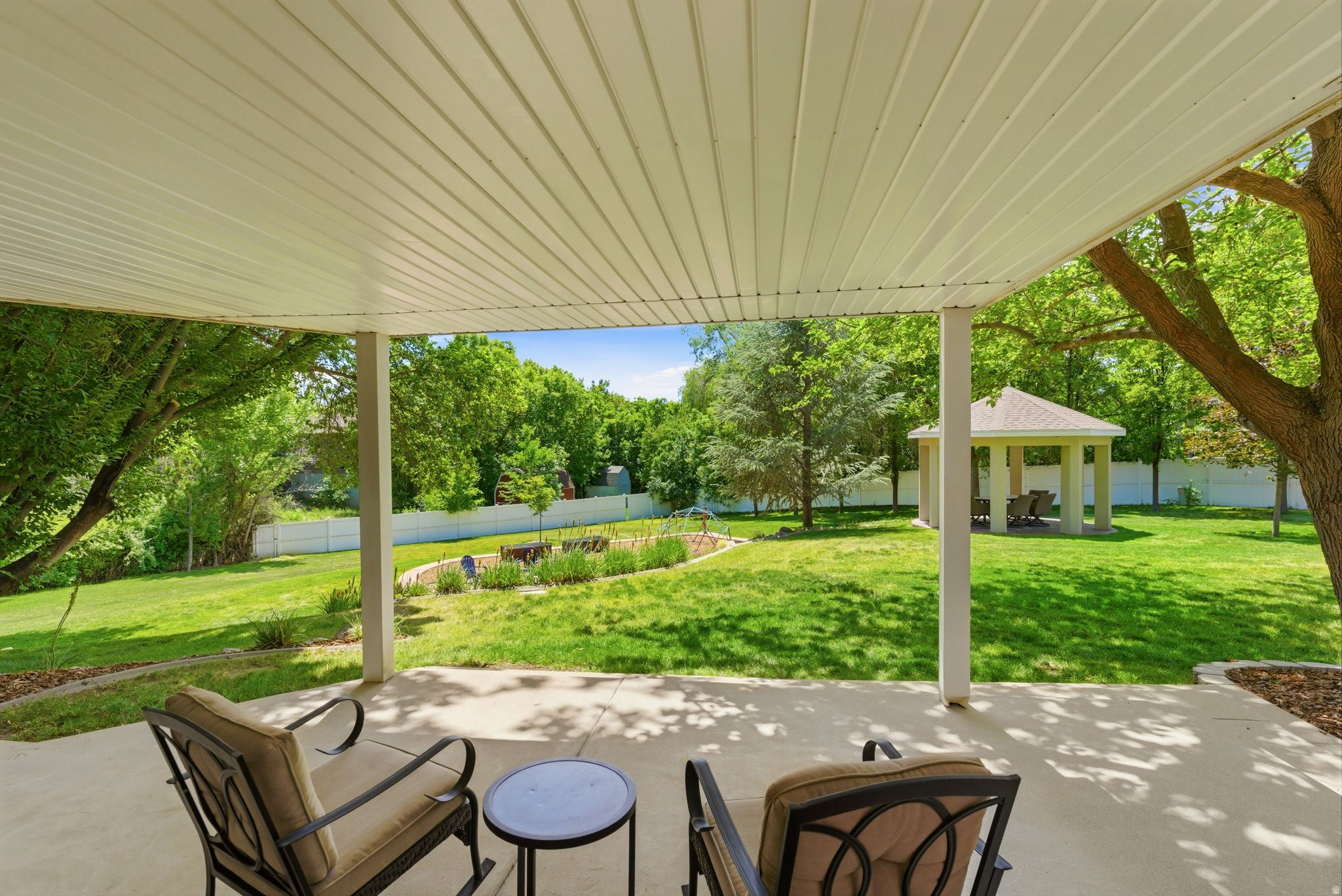 CALS COUNTRY MEADOW ESTATES - Residential