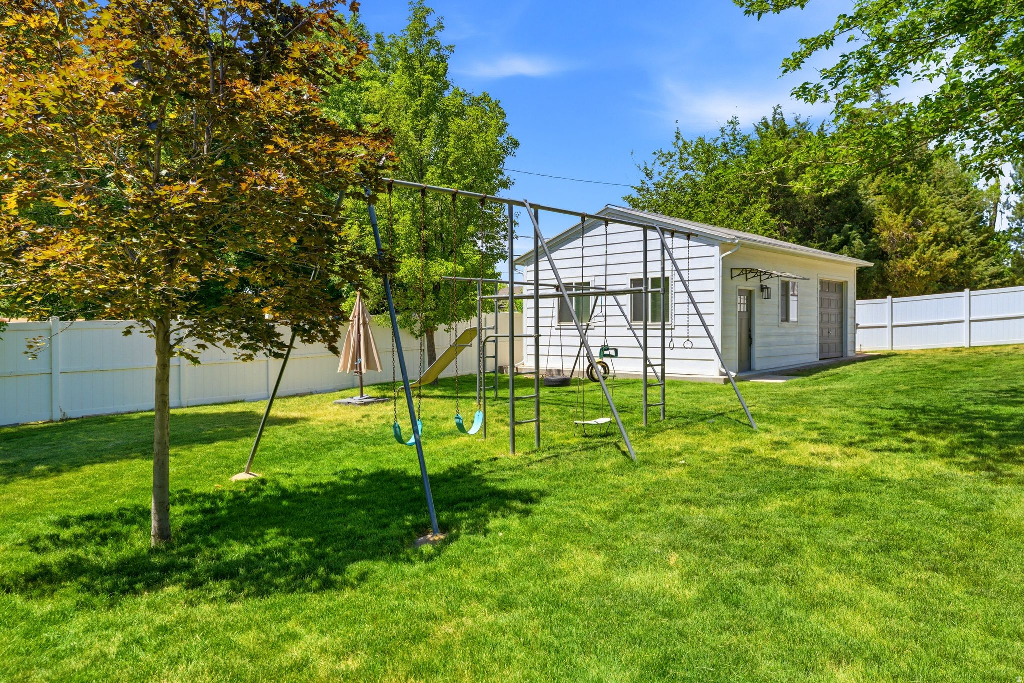 CALS COUNTRY MEADOW ESTATES - Residential