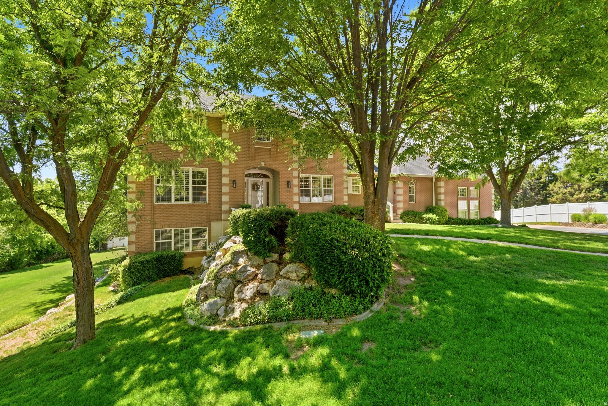 CALS COUNTRY MEADOW ESTATES - Residential
