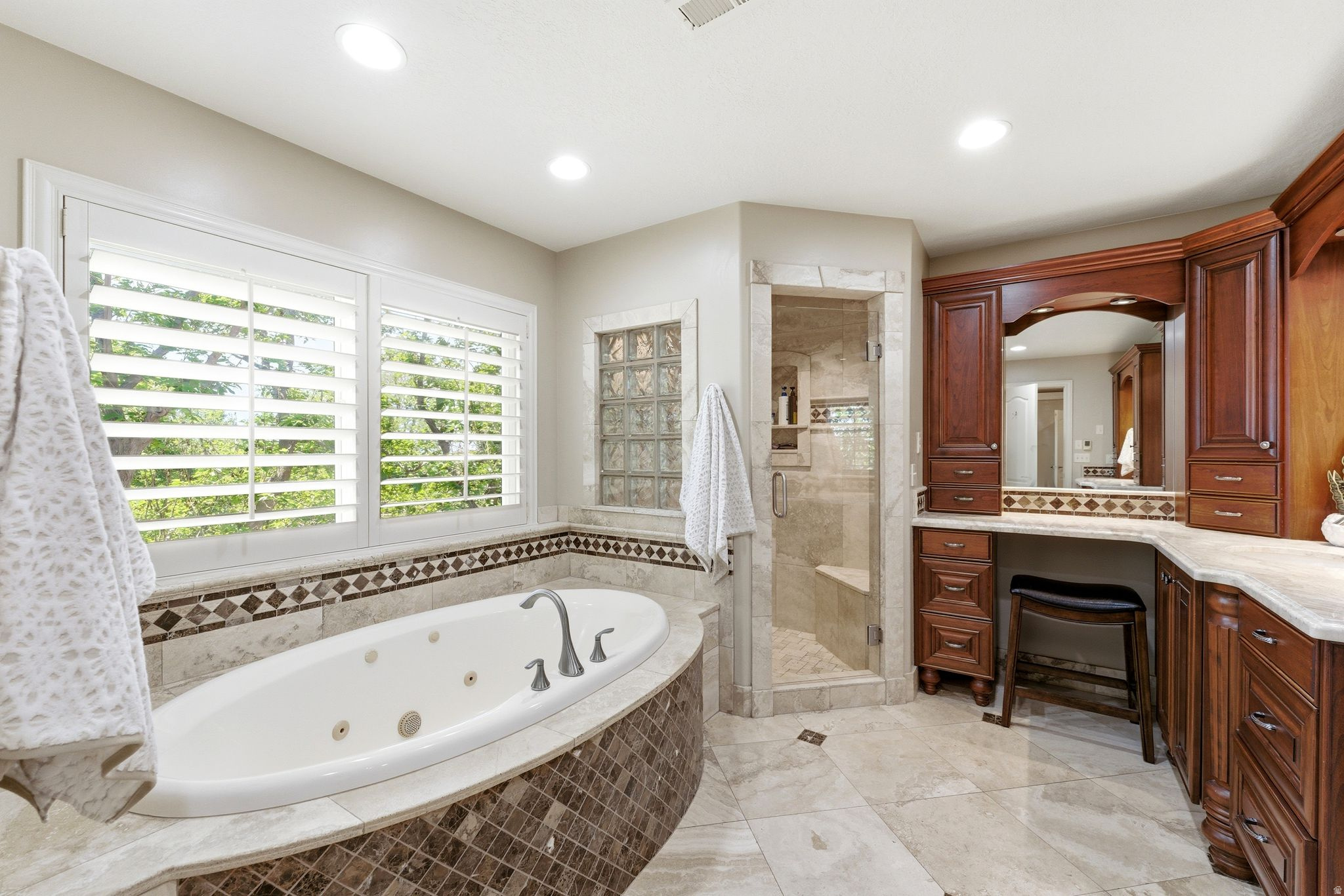 CALS COUNTRY MEADOW ESTATES - Residential