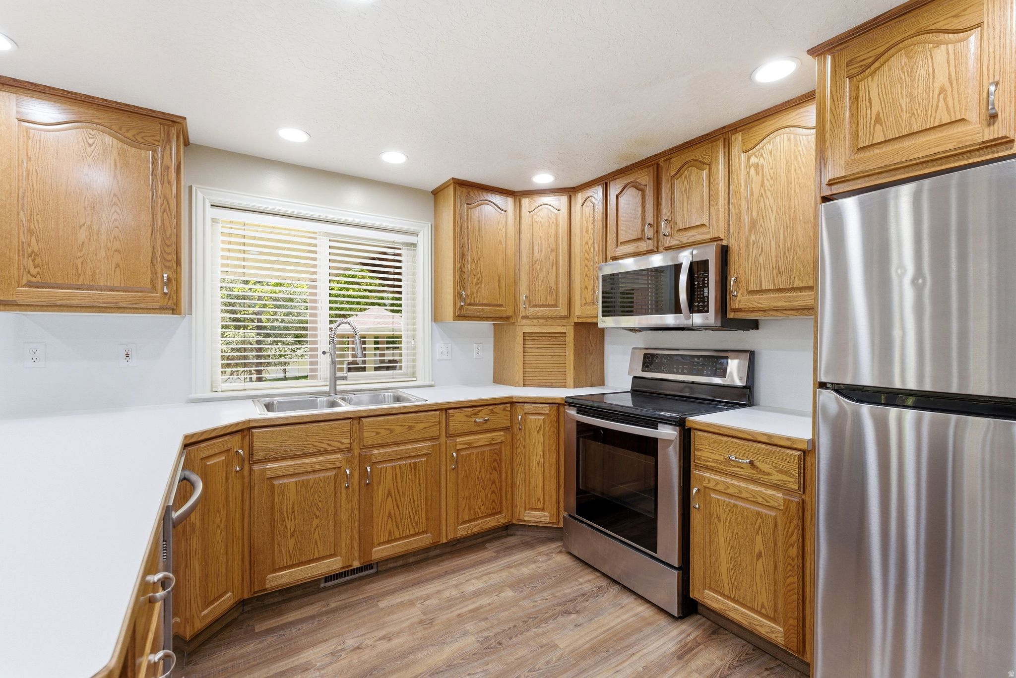 CALS COUNTRY MEADOW ESTATES - Residential