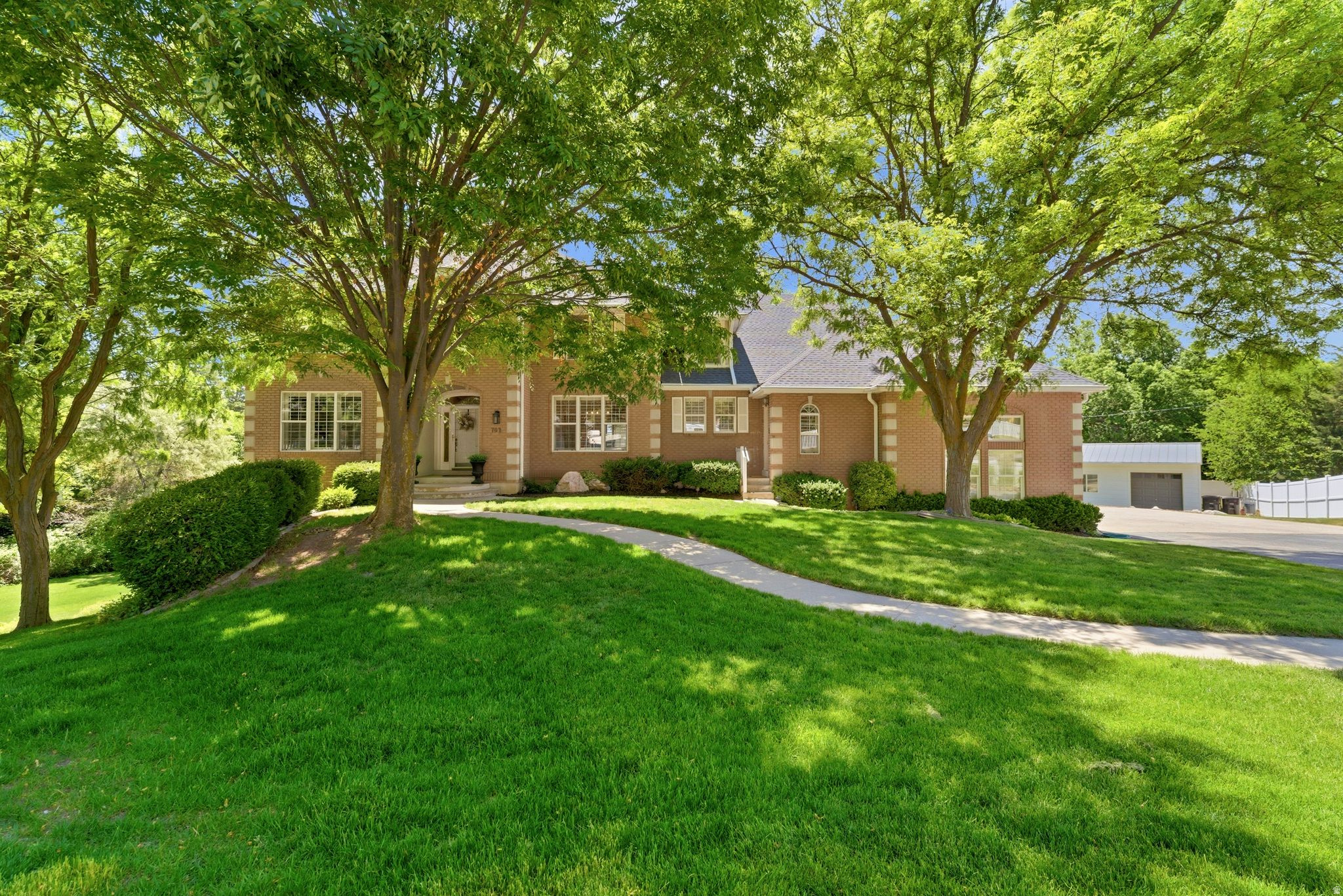 CALS COUNTRY MEADOW ESTATES - Residential