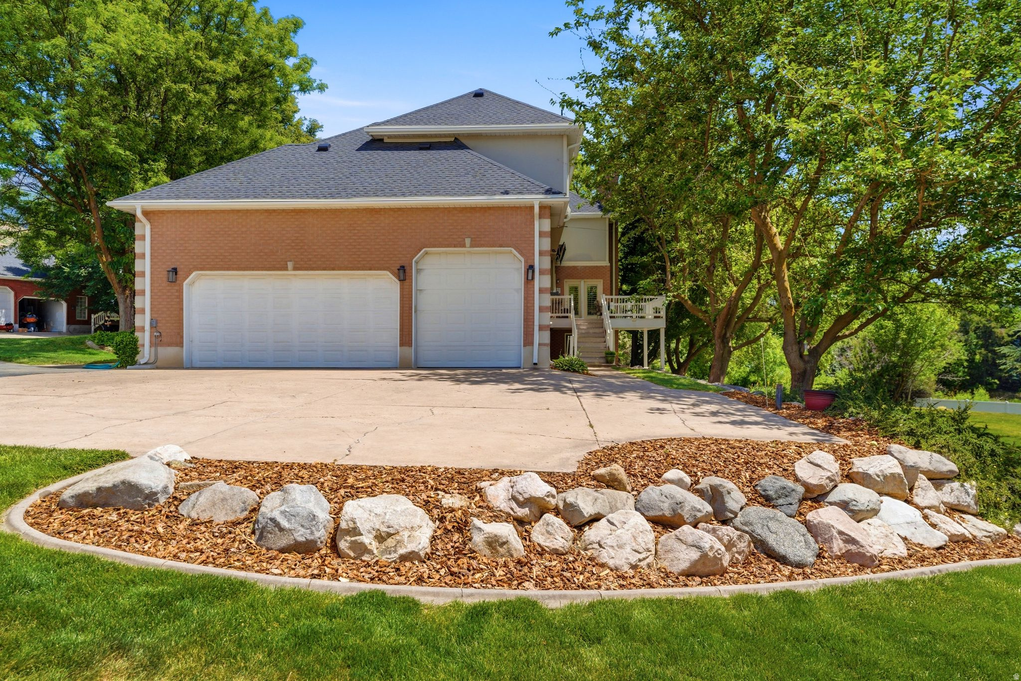 CALS COUNTRY MEADOW ESTATES - Residential