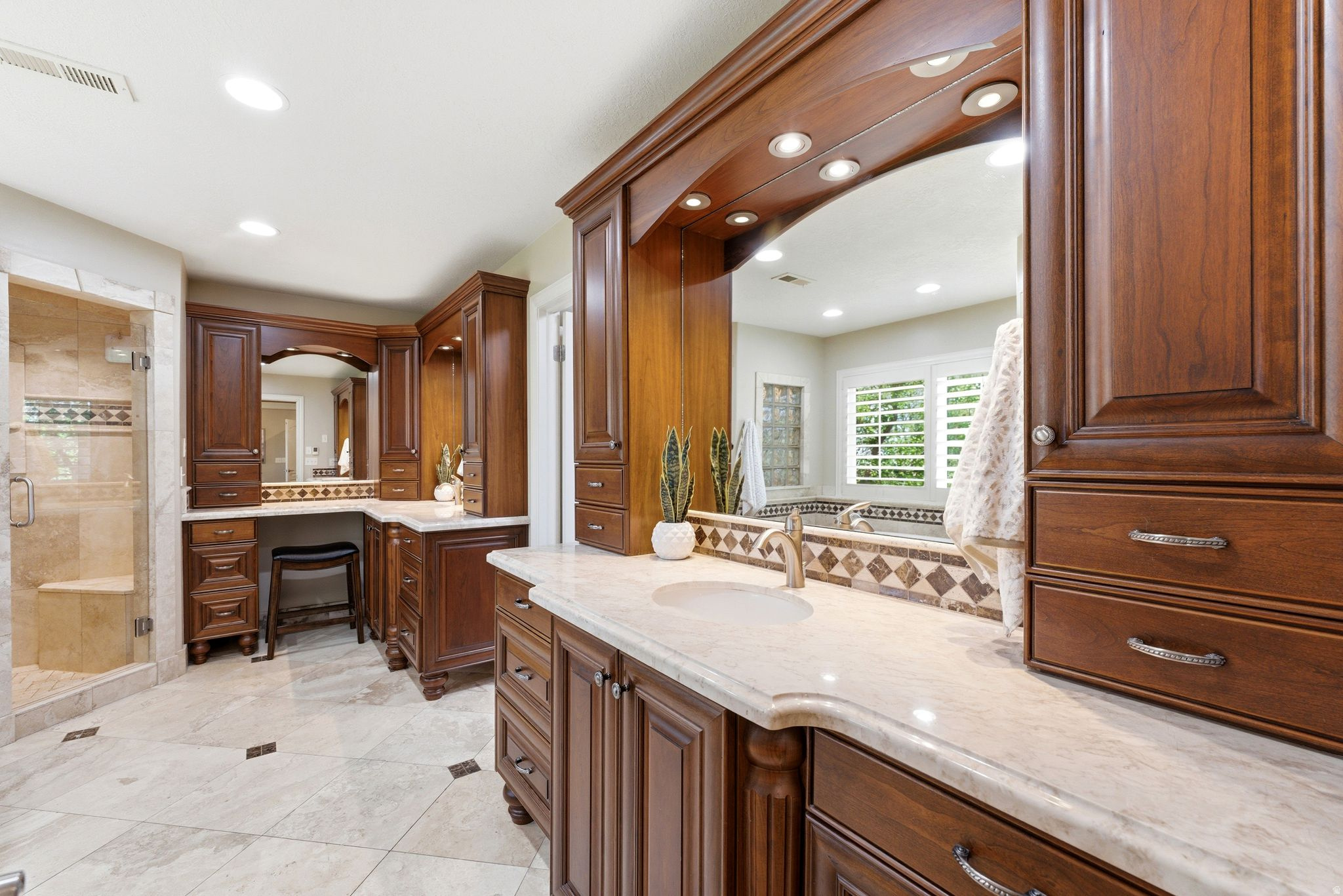 CALS COUNTRY MEADOW ESTATES - Residential