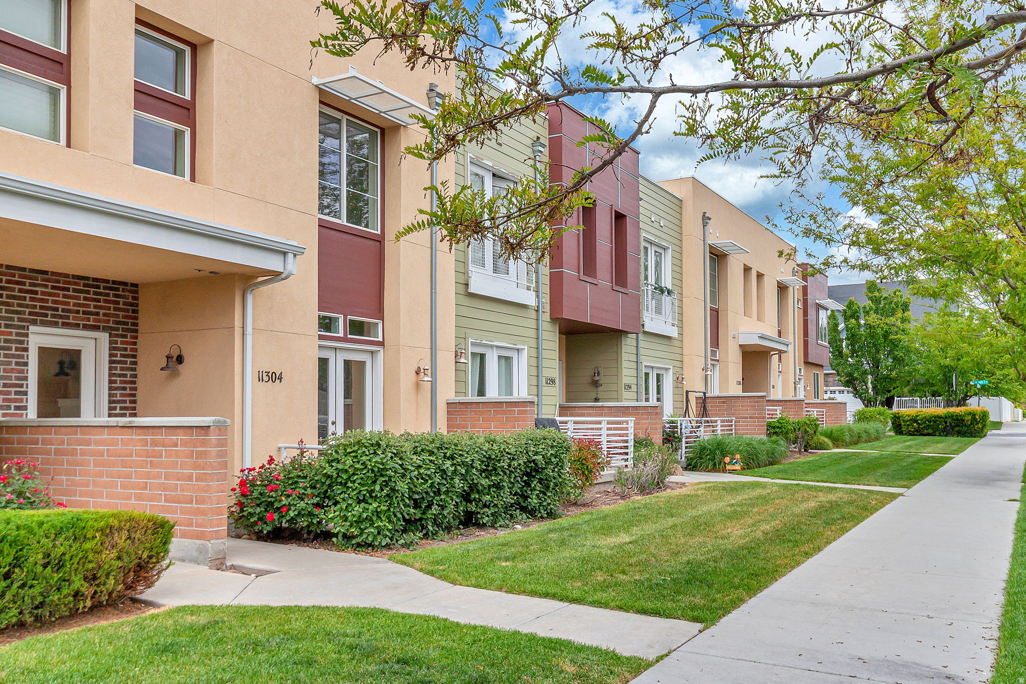 SUMMERLANE AT THE DISTRICT - Residential