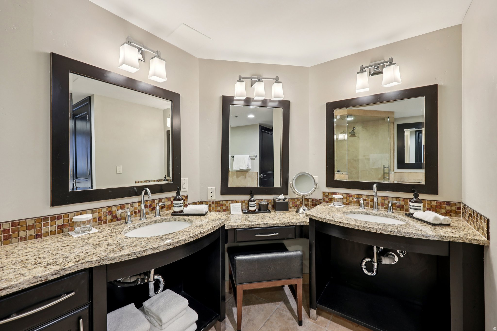 WALDORF ASTORIA - Residential