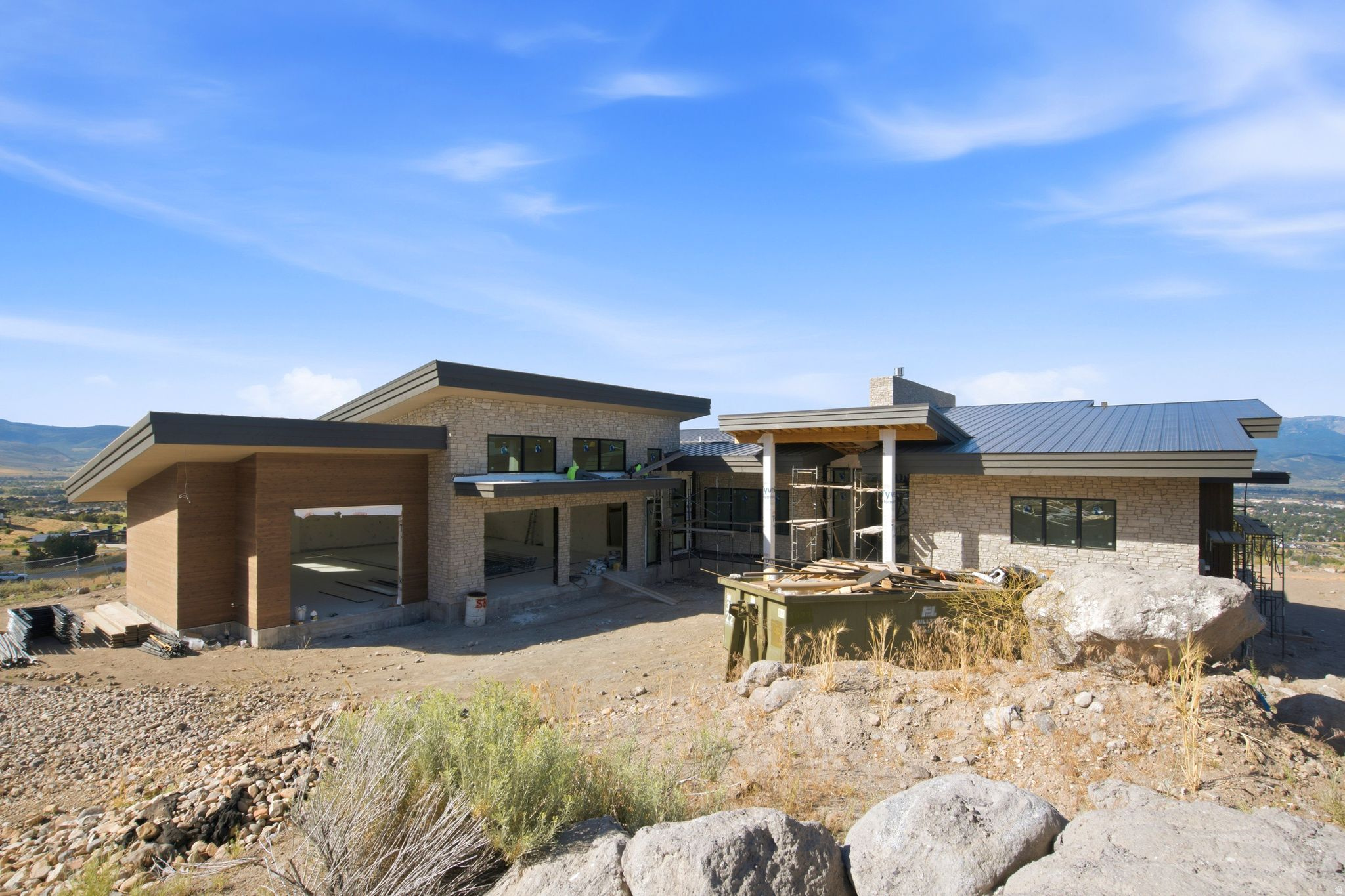 RED LEDGES - Residential