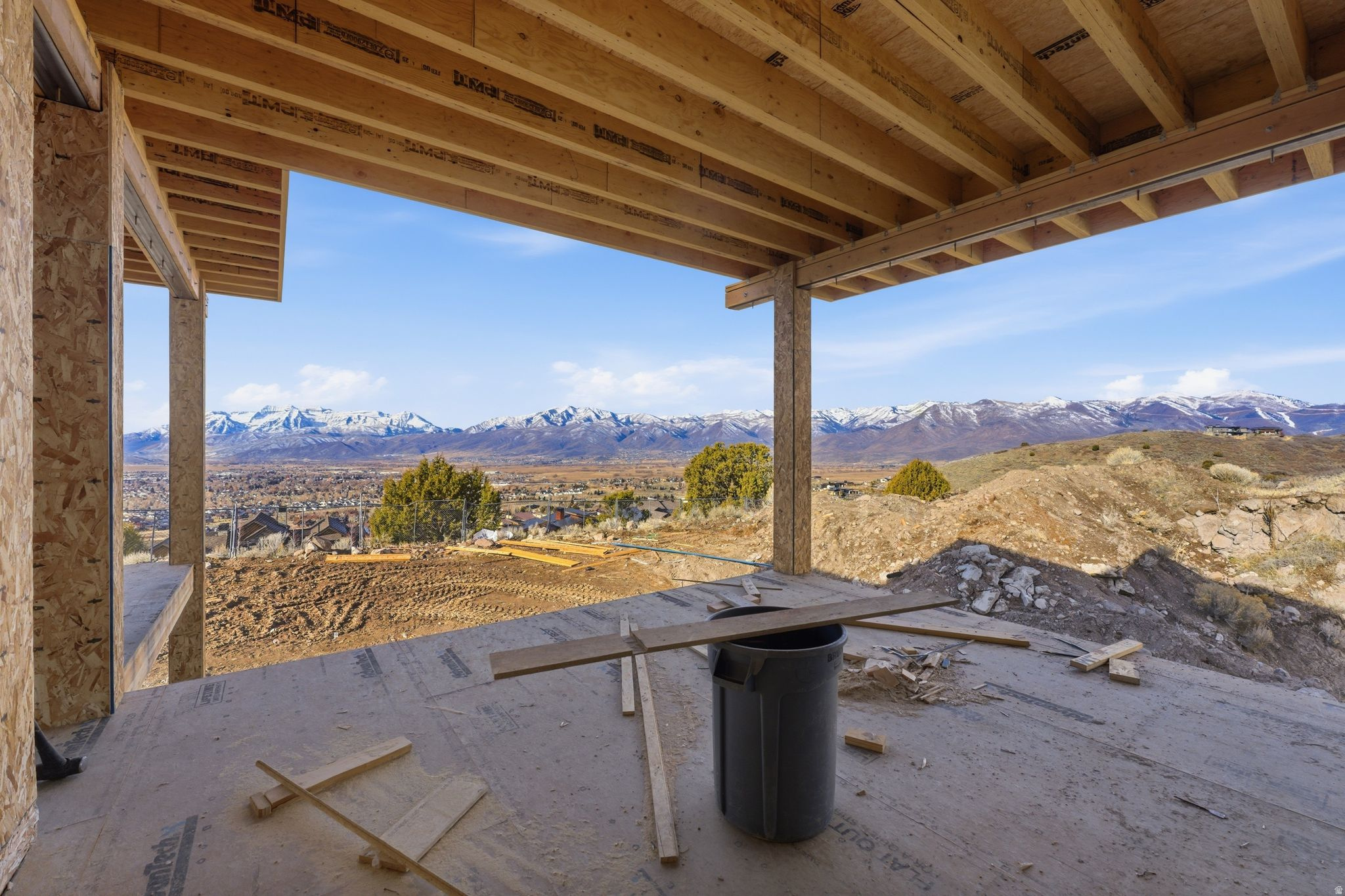 RED LEDGES - Residential