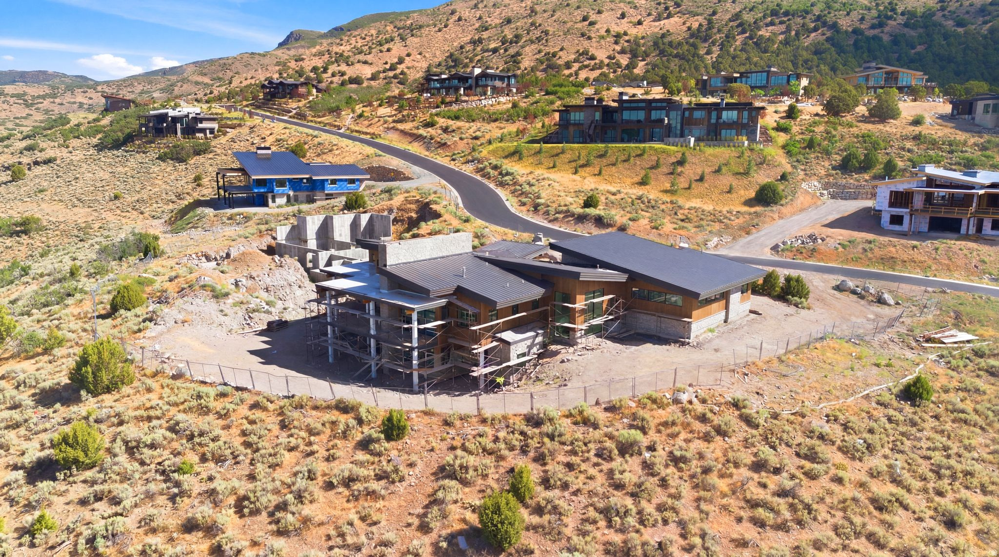RED LEDGES - Residential