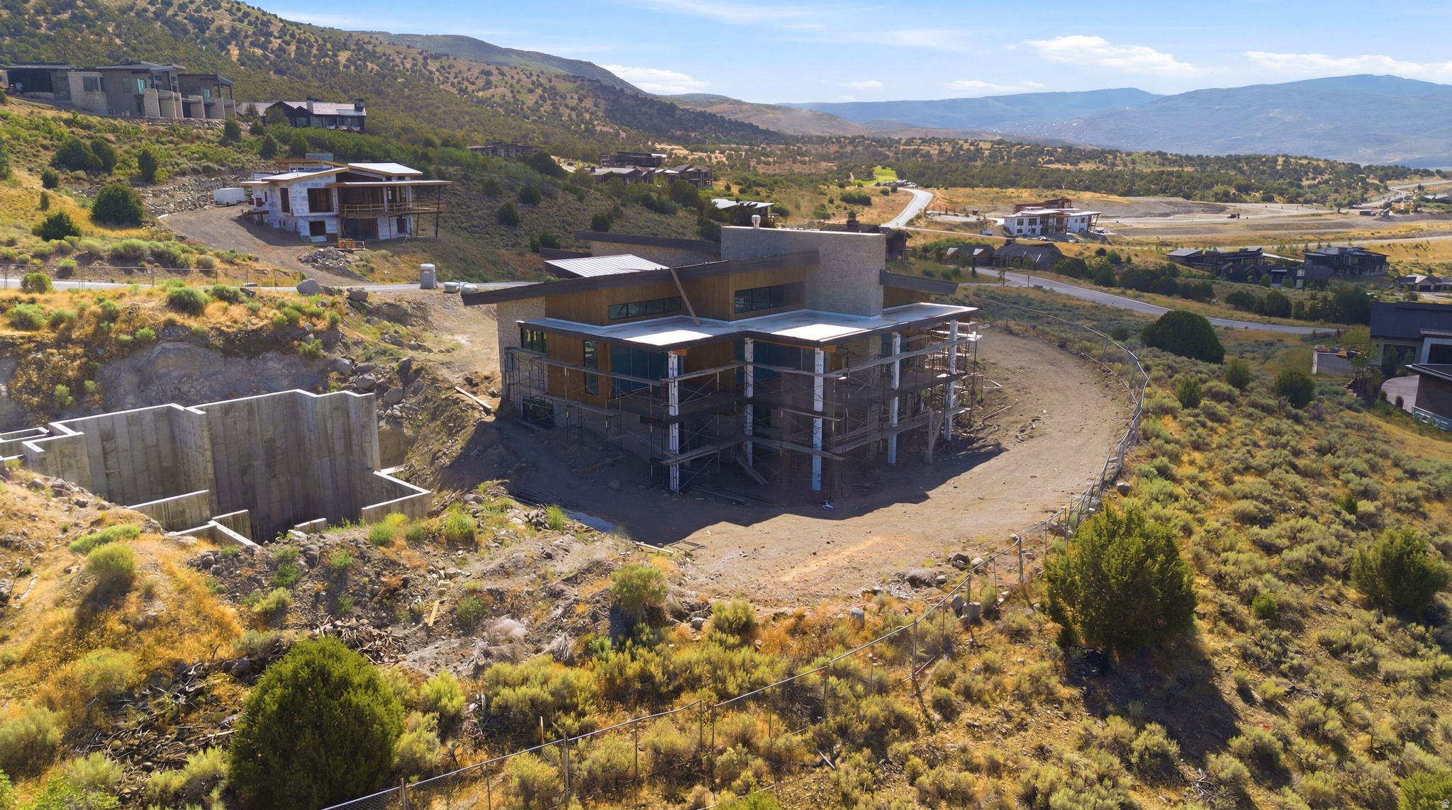 RED LEDGES - Residential