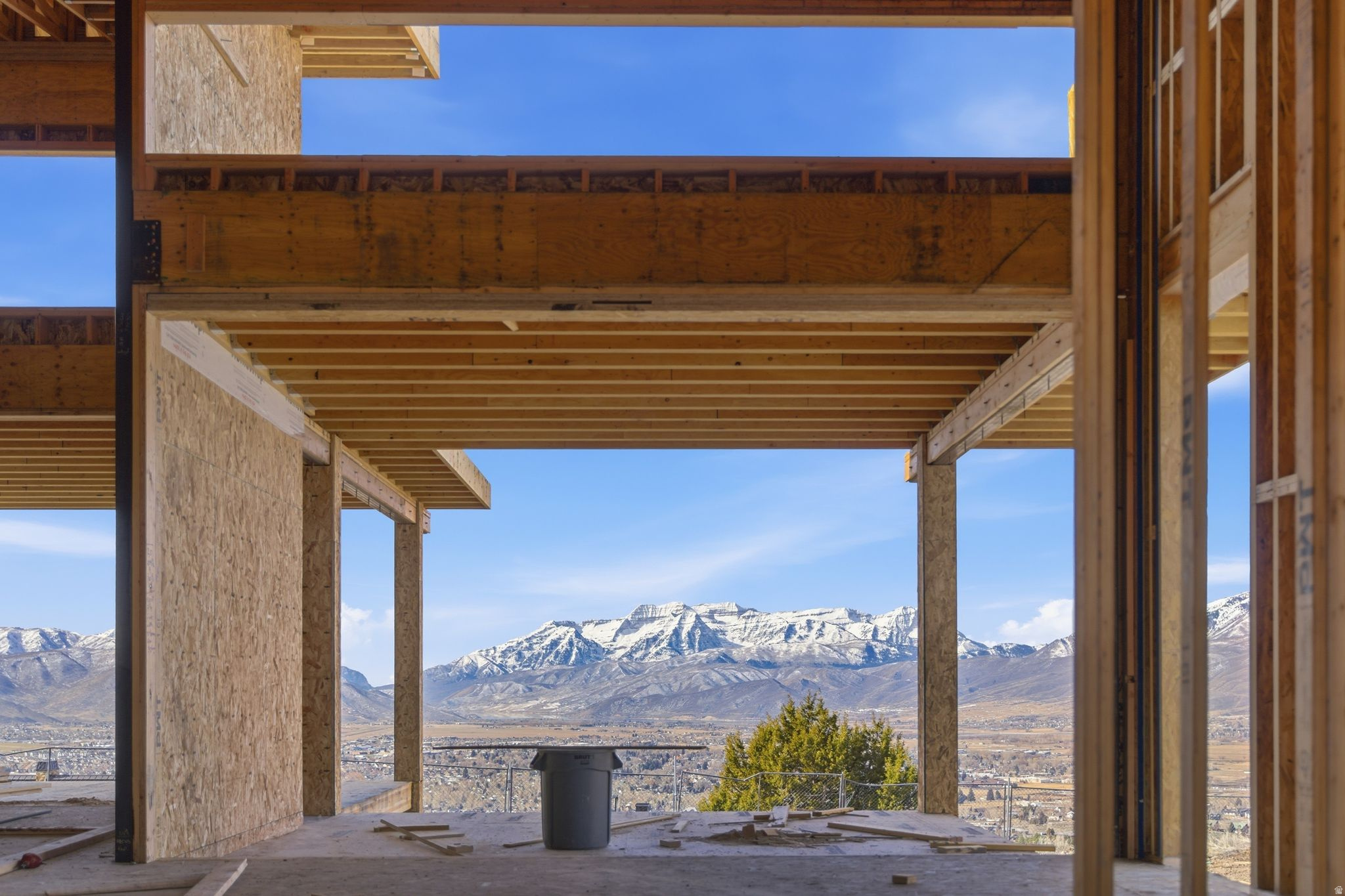RED LEDGES - Residential