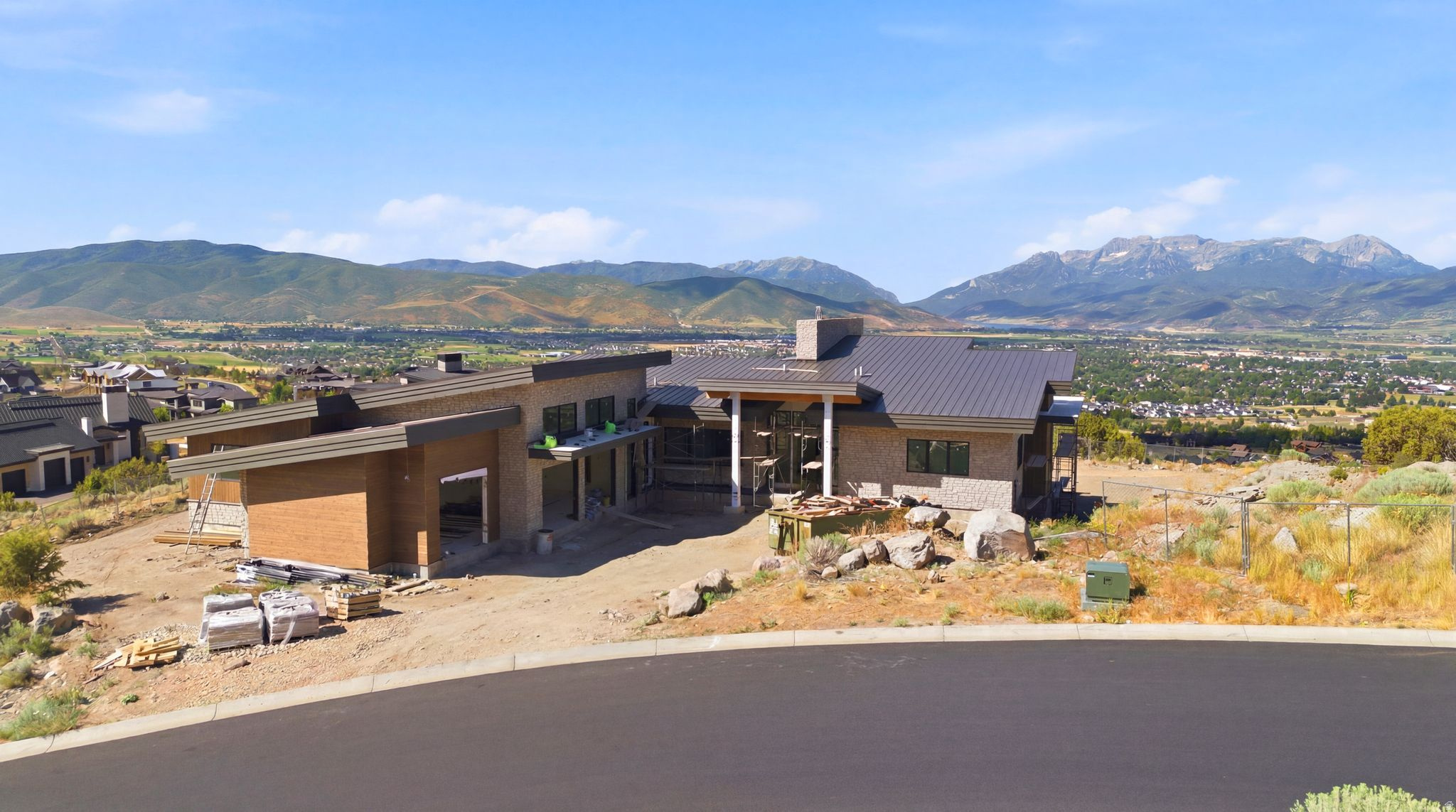 RED LEDGES - Residential