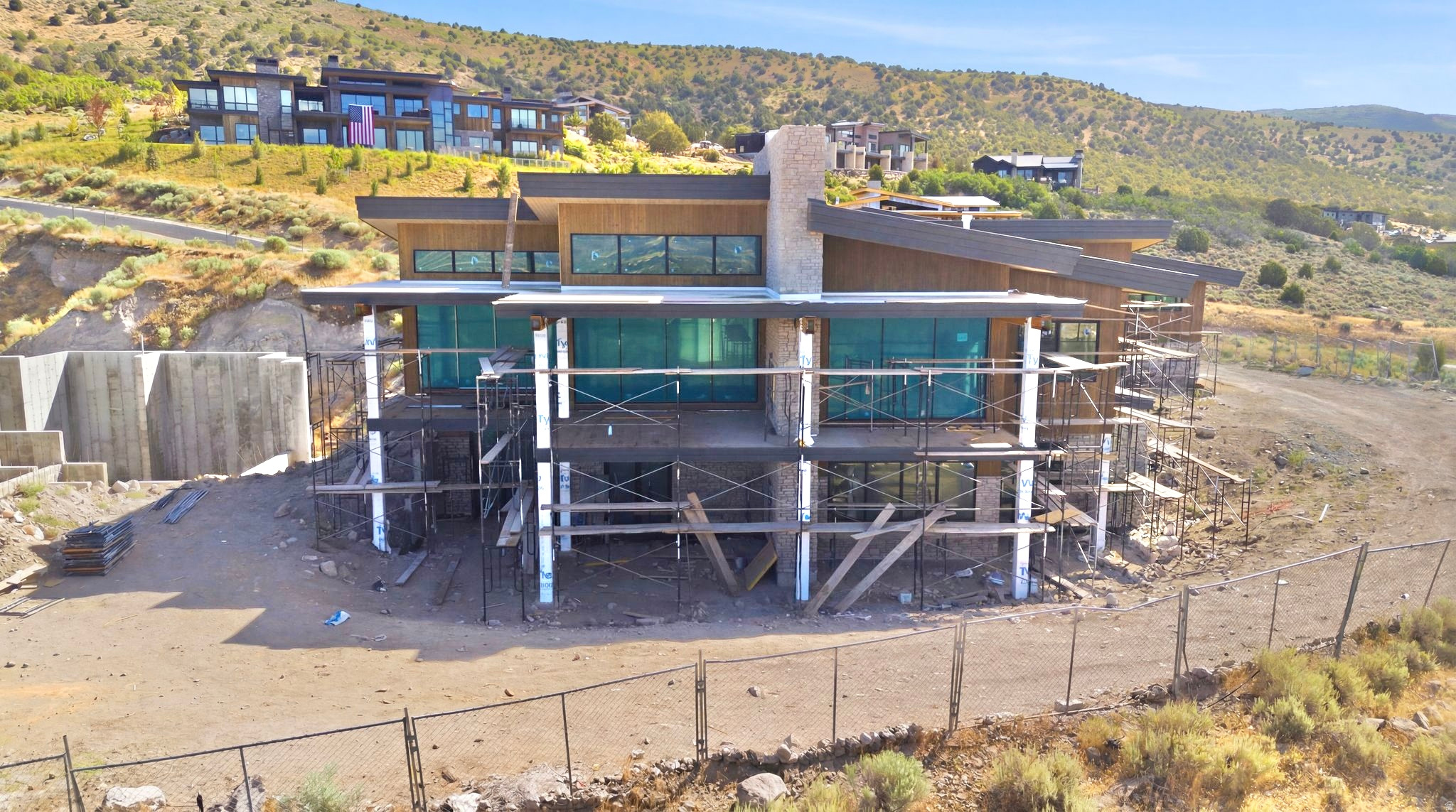 RED LEDGES - Residential