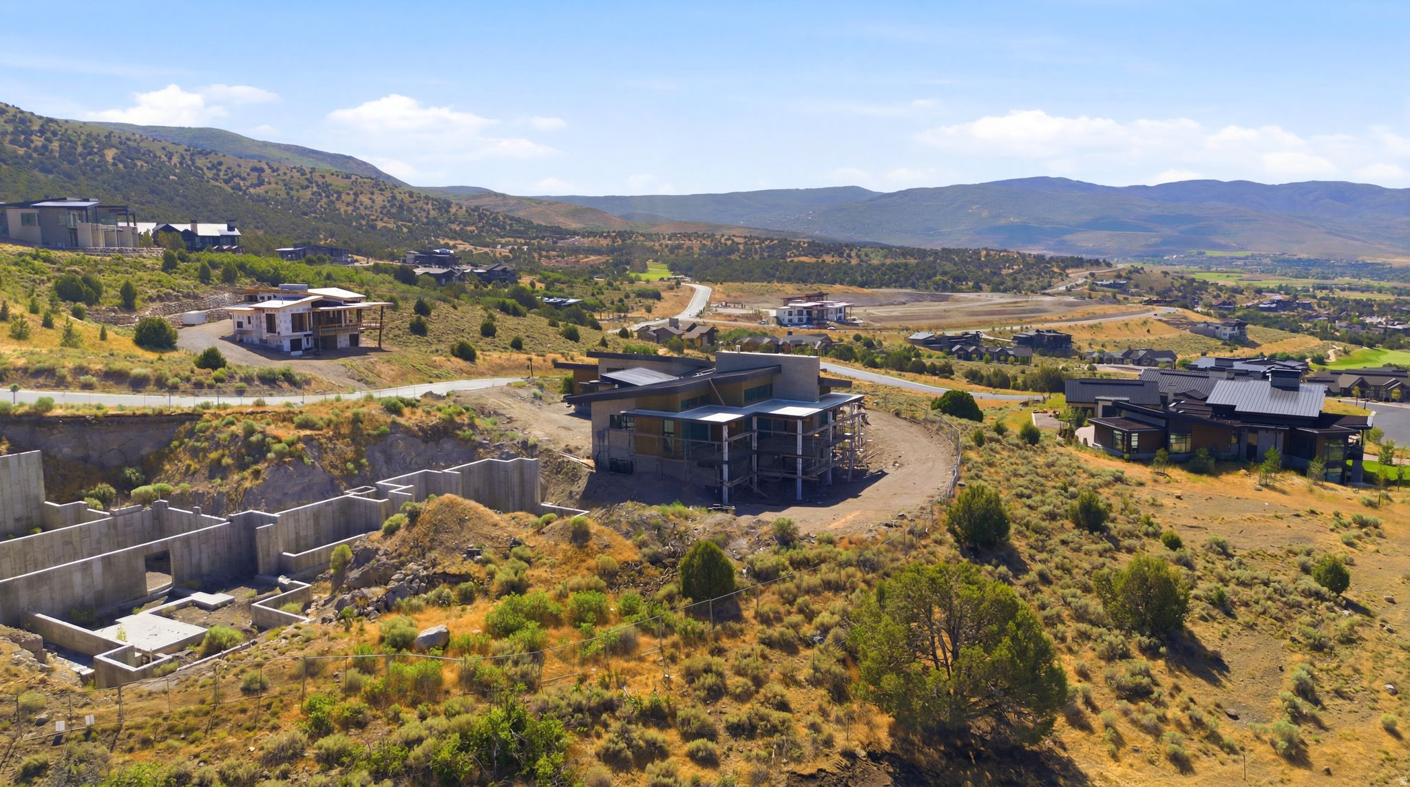 RED LEDGES - Residential