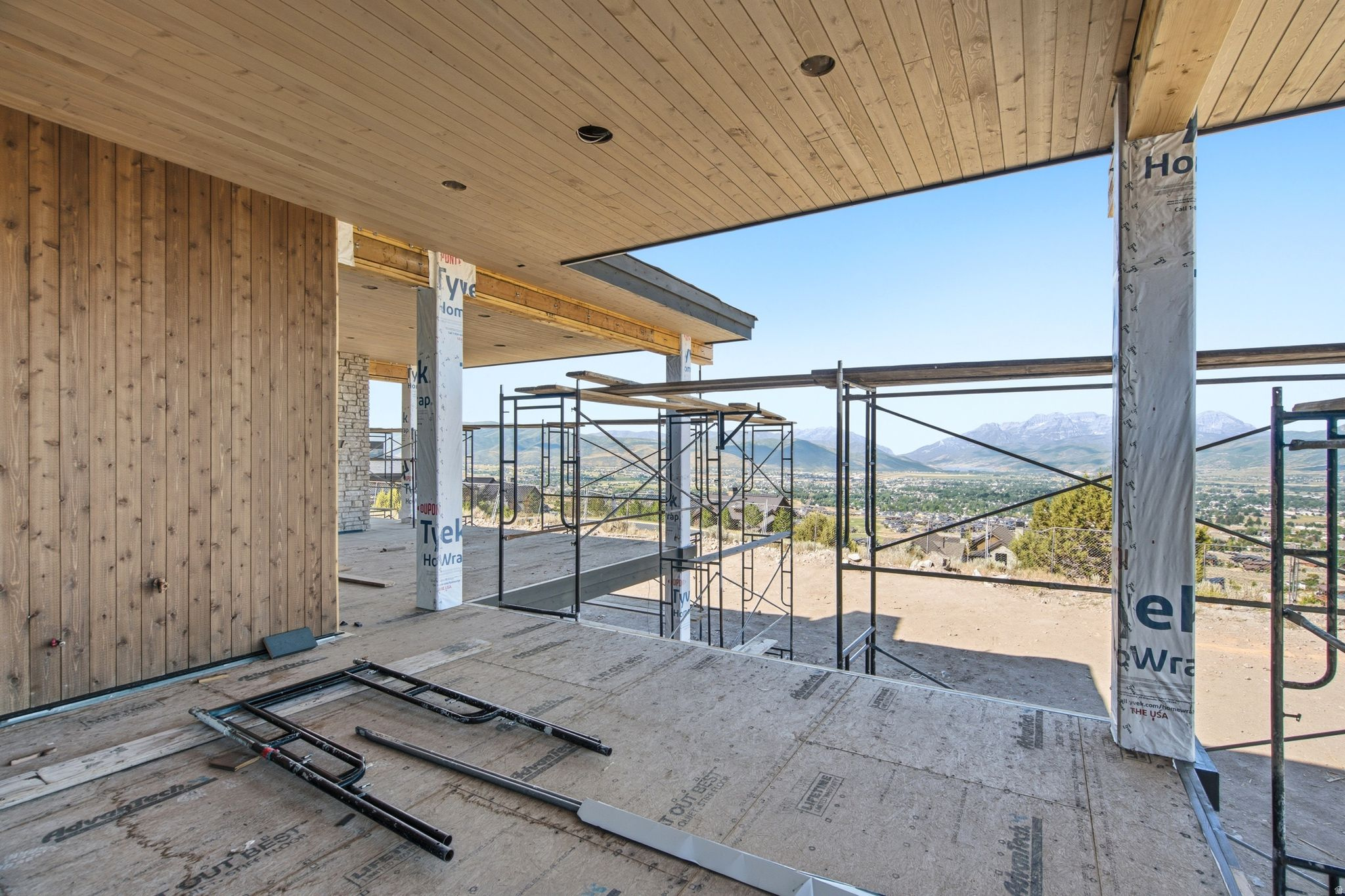 RED LEDGES - Residential