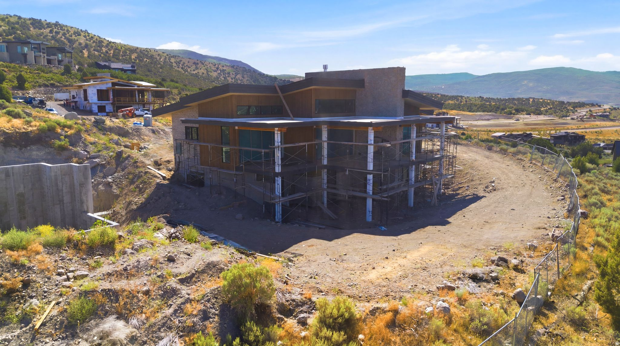 RED LEDGES - Residential