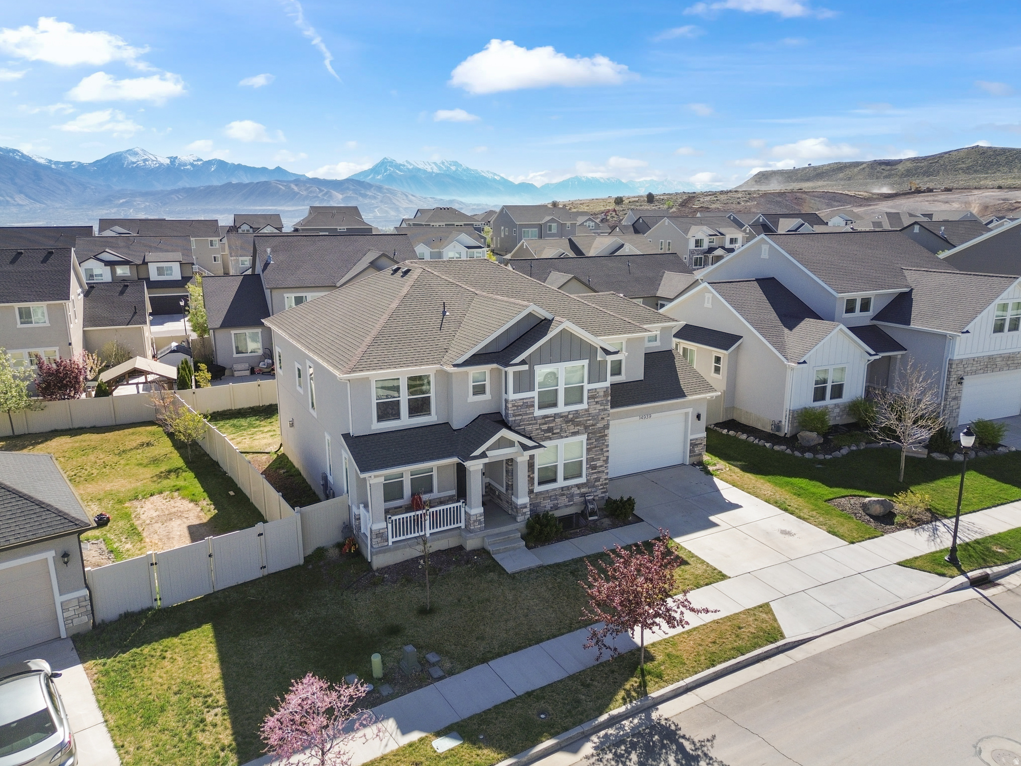 GRAYSTONE - Residential