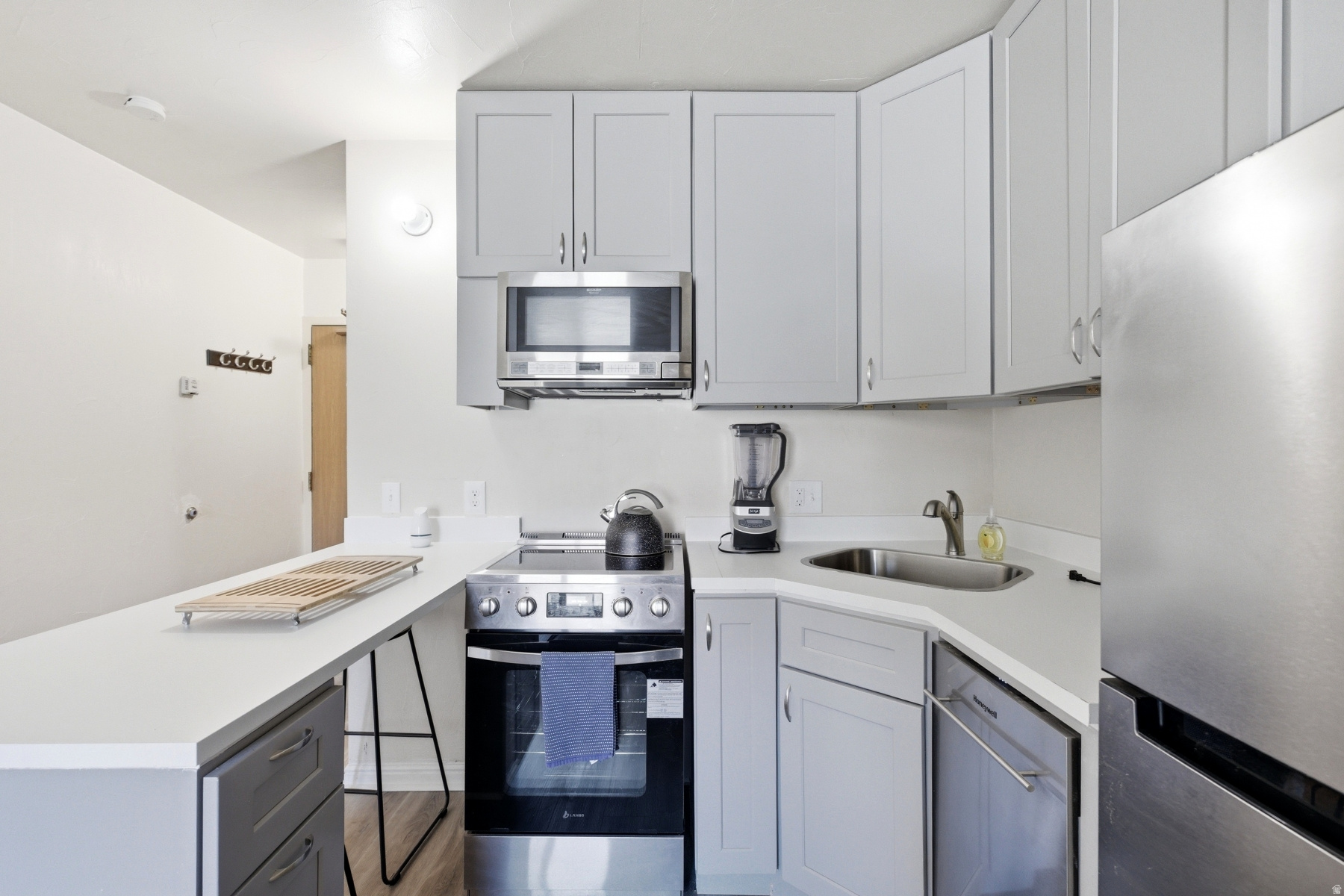 PROSPECTOR SQUARE CONDO - Residential