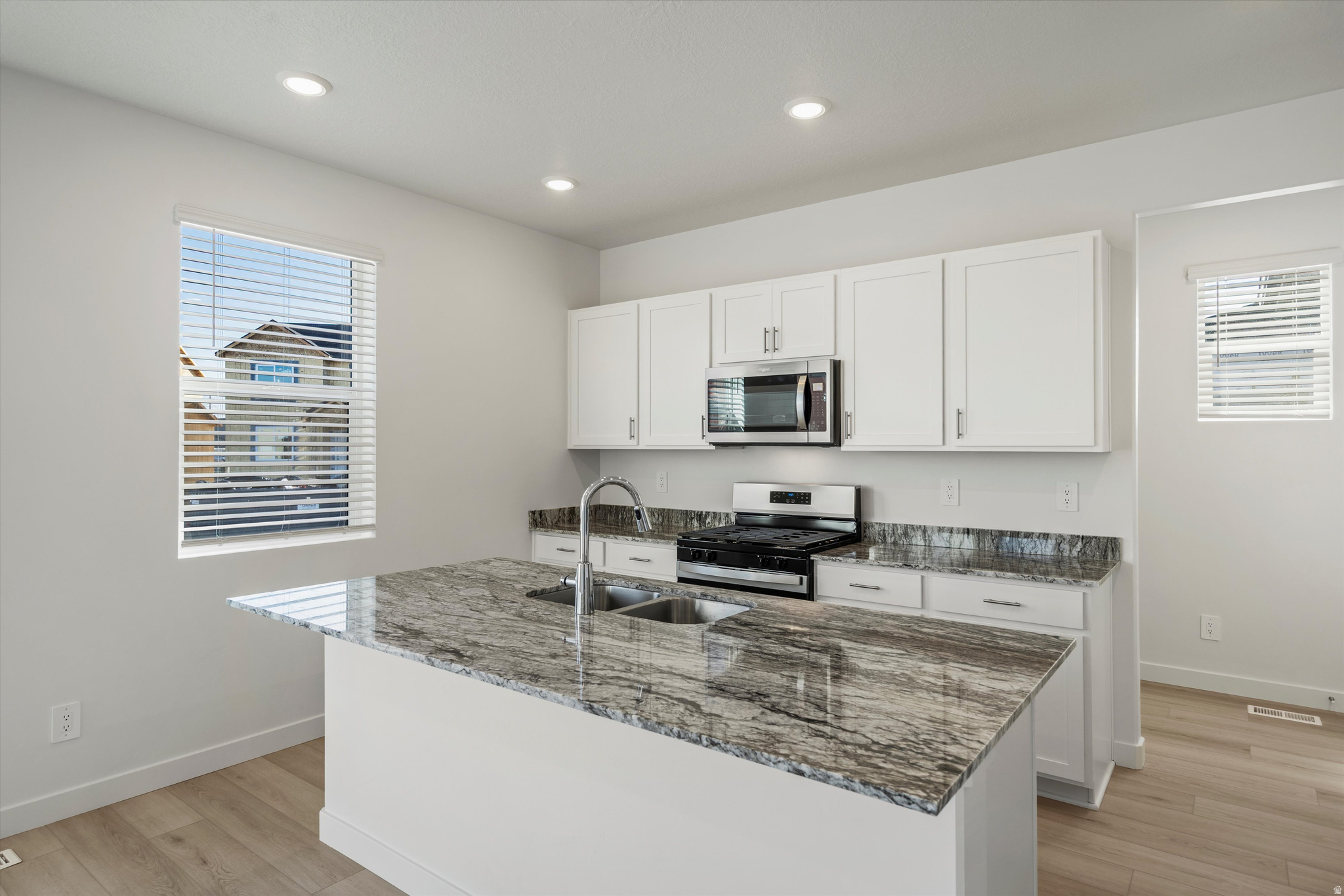 STRATTON ACRES - Residential