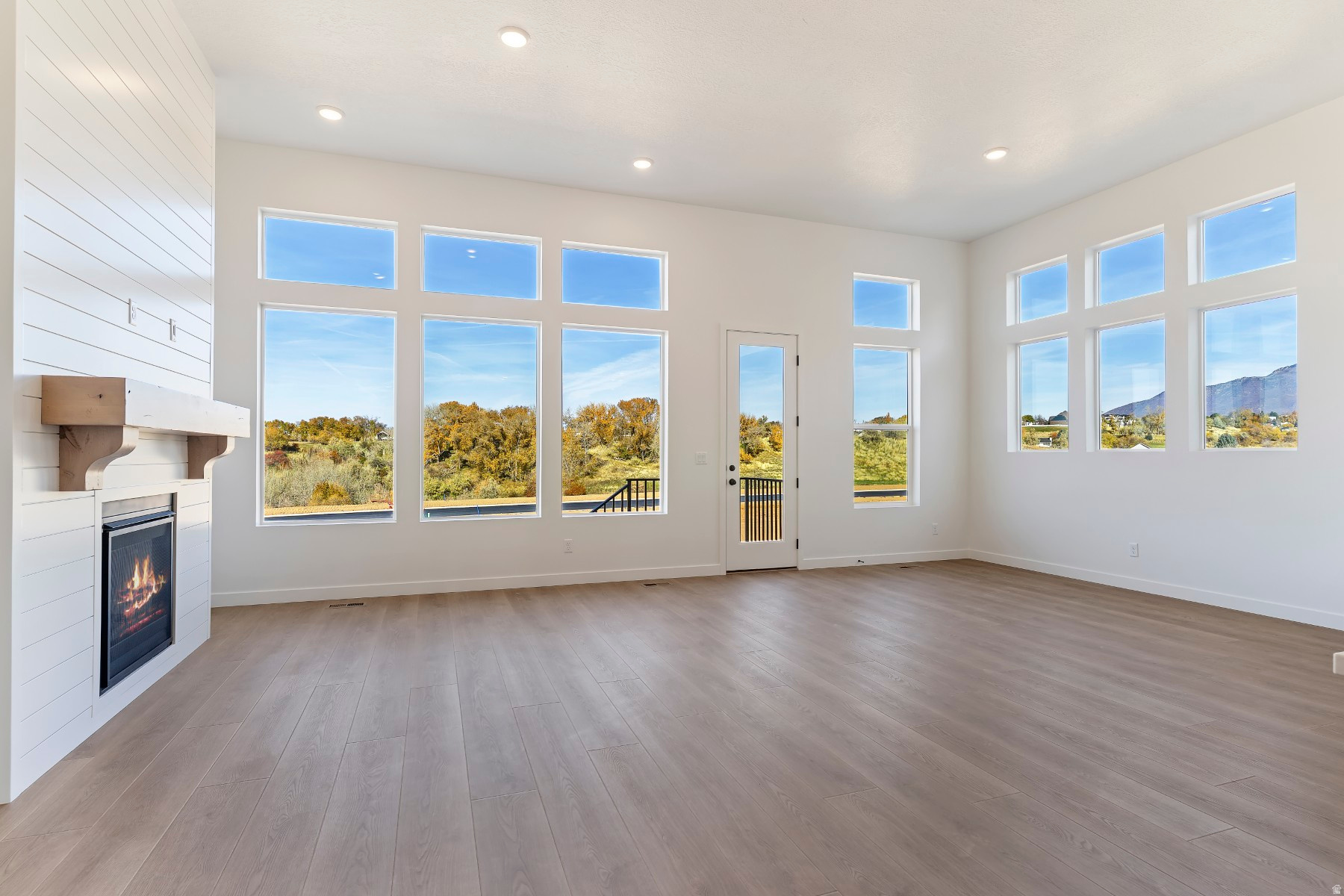 EASTRIDGE PARK - Residential