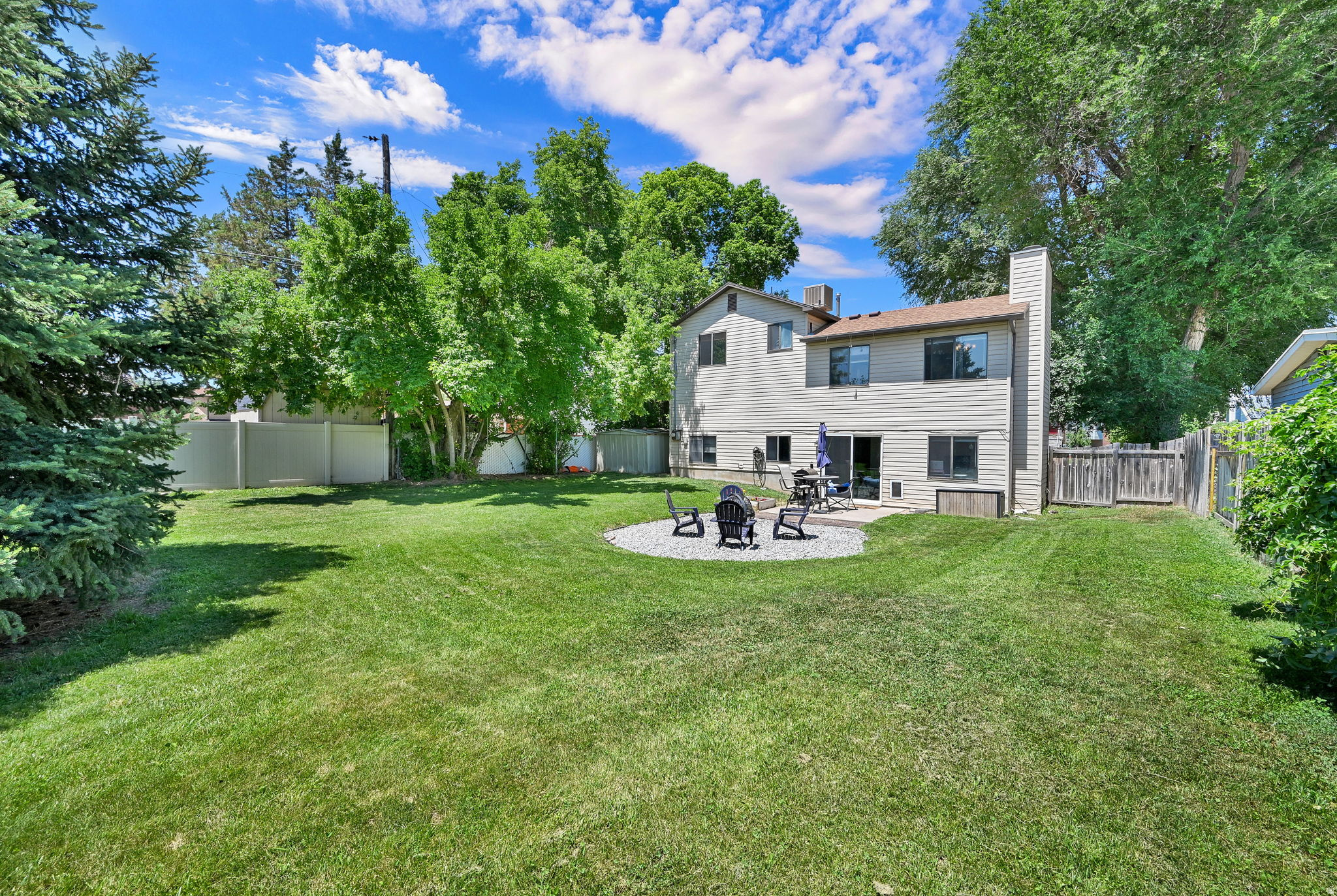BAILEY MANOR - Residential