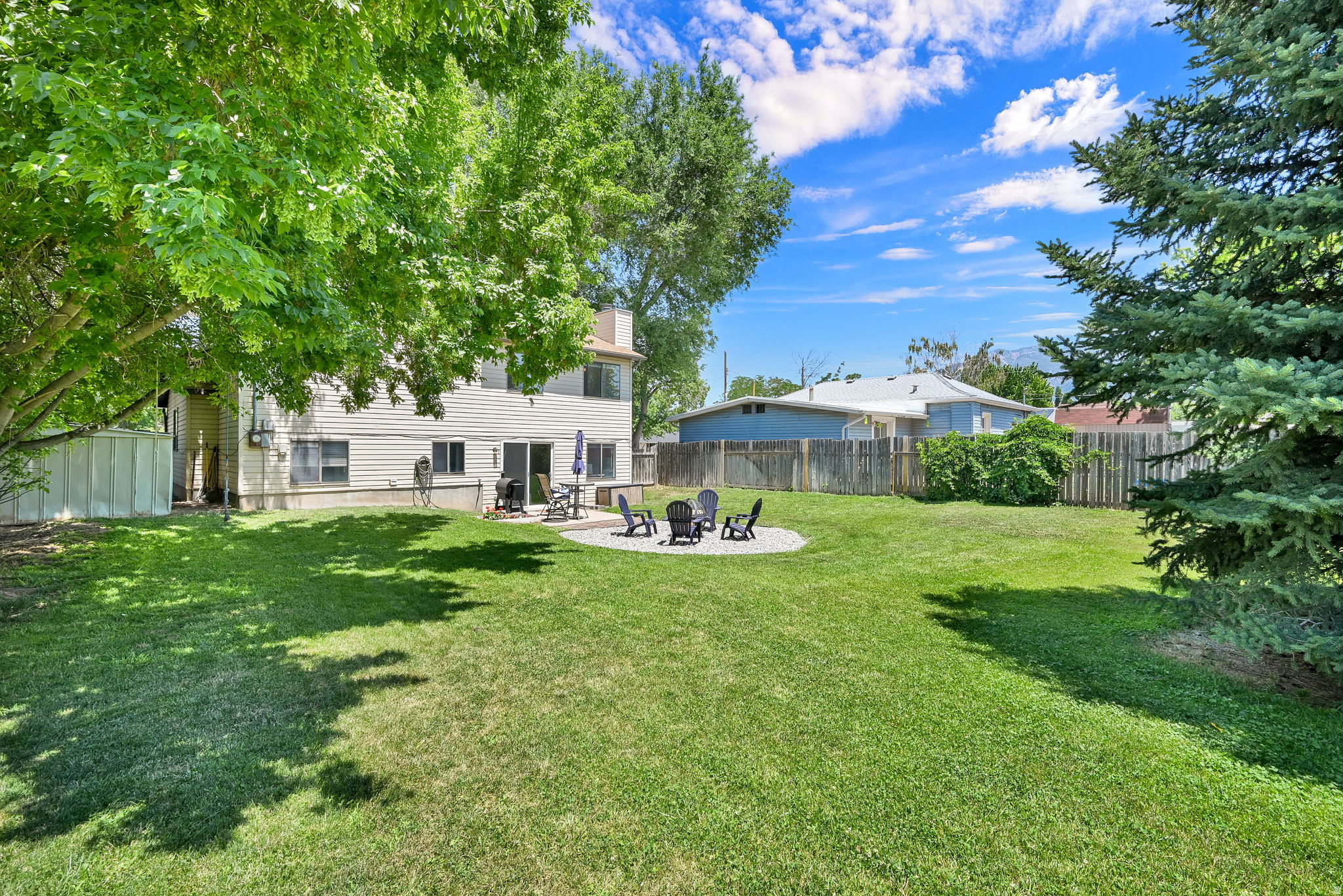 BAILEY MANOR - Residential