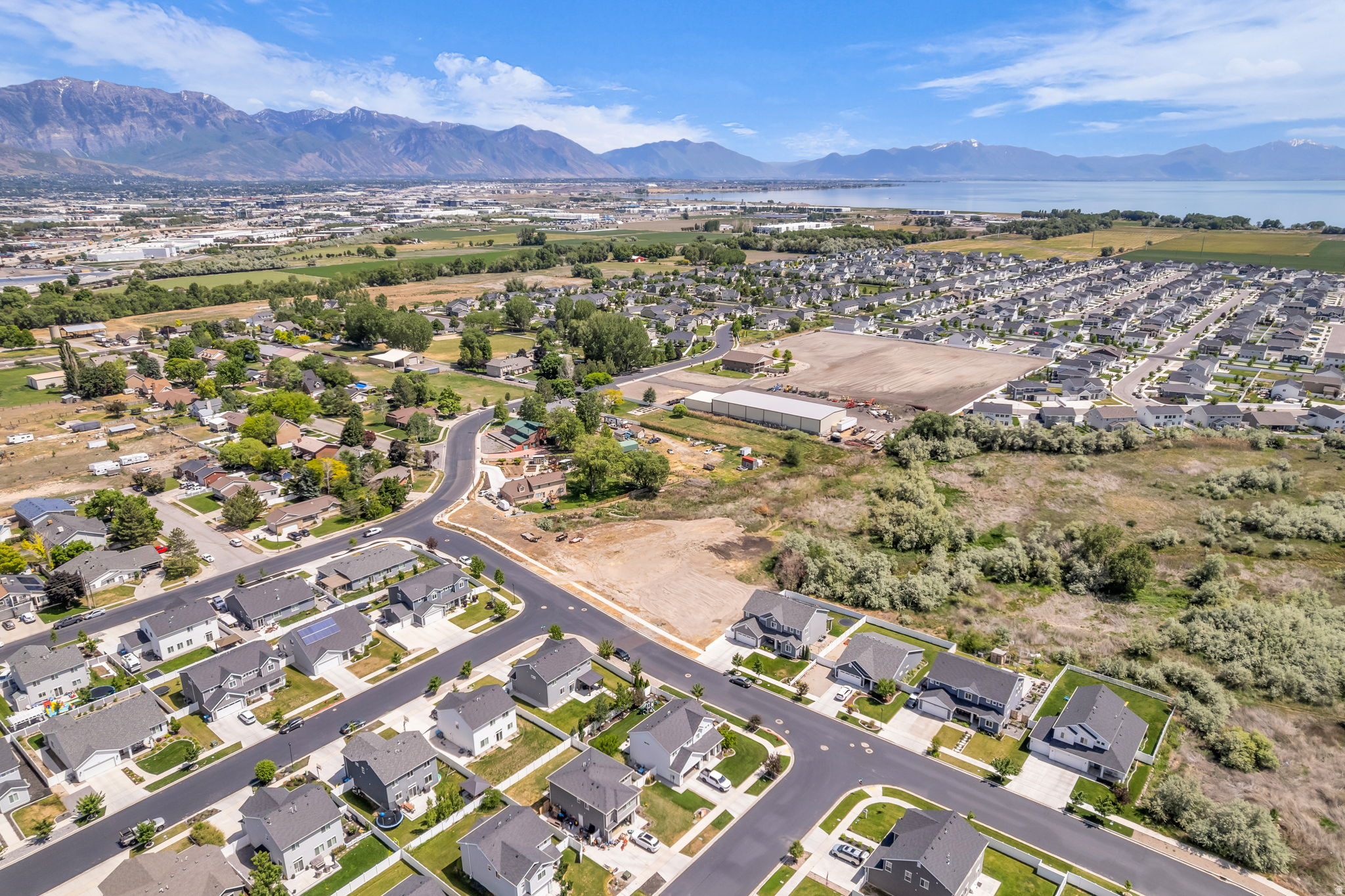 STONERIDGE - Land