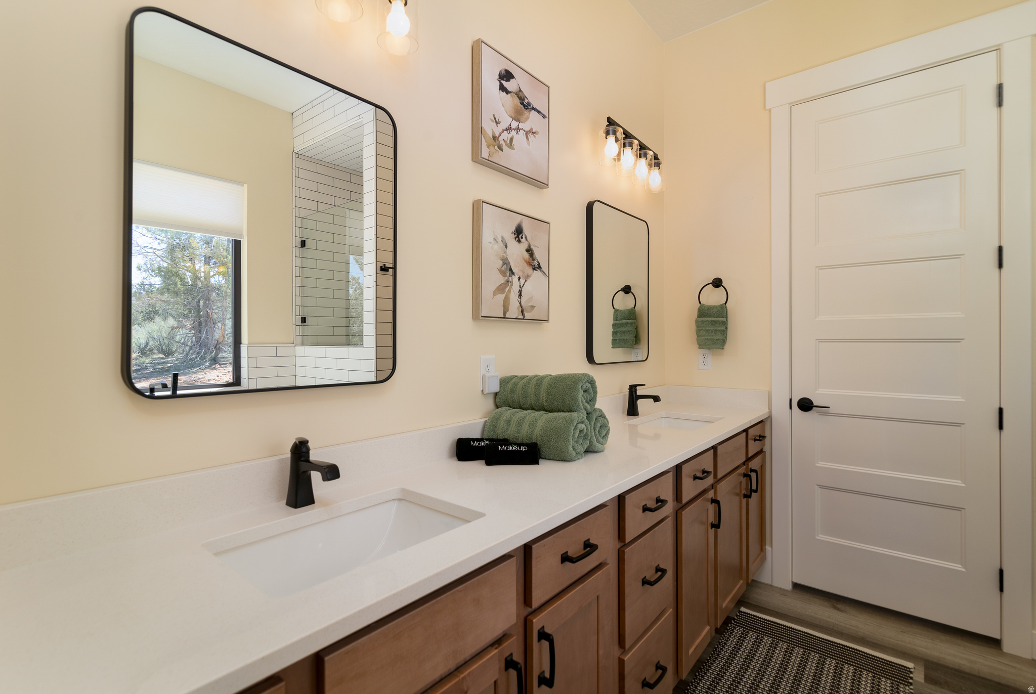 QUARTER CIRCLE H - Residential