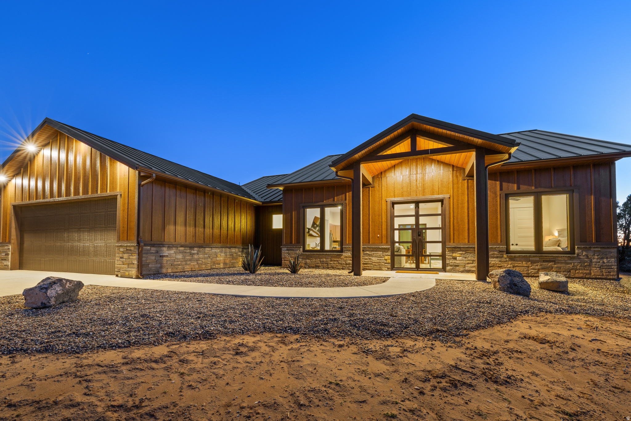 QUARTER CIRCLE H - Residential