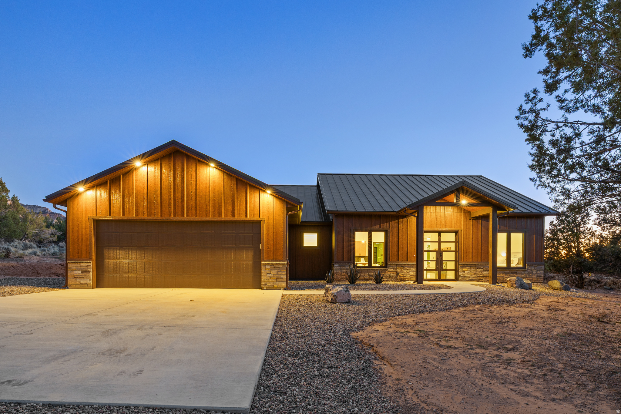 QUARTER CIRCLE H - Residential