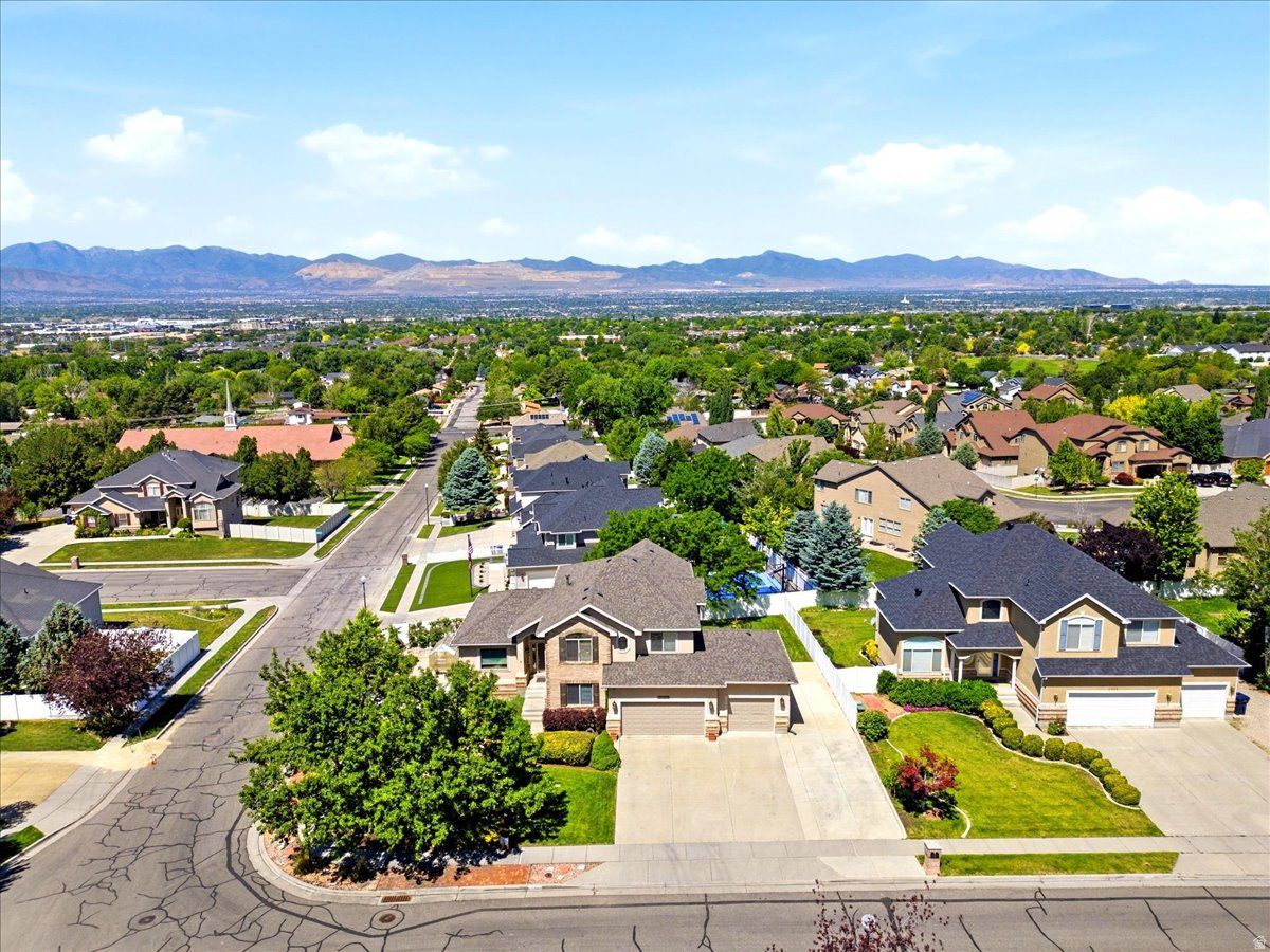 INDIAN HILLS - Residential