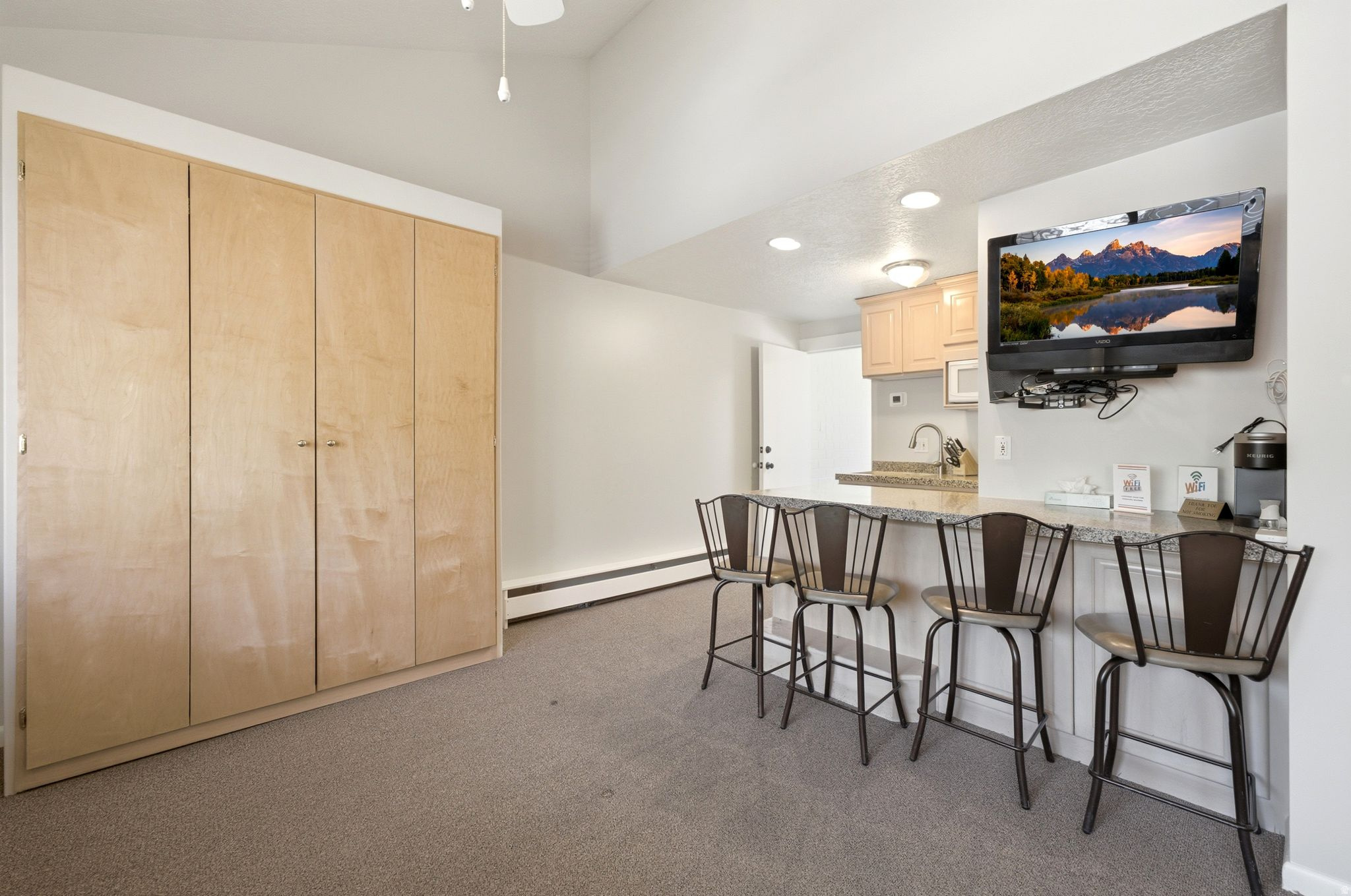 PARK AVENUE CONDOMINIUMS - Residential