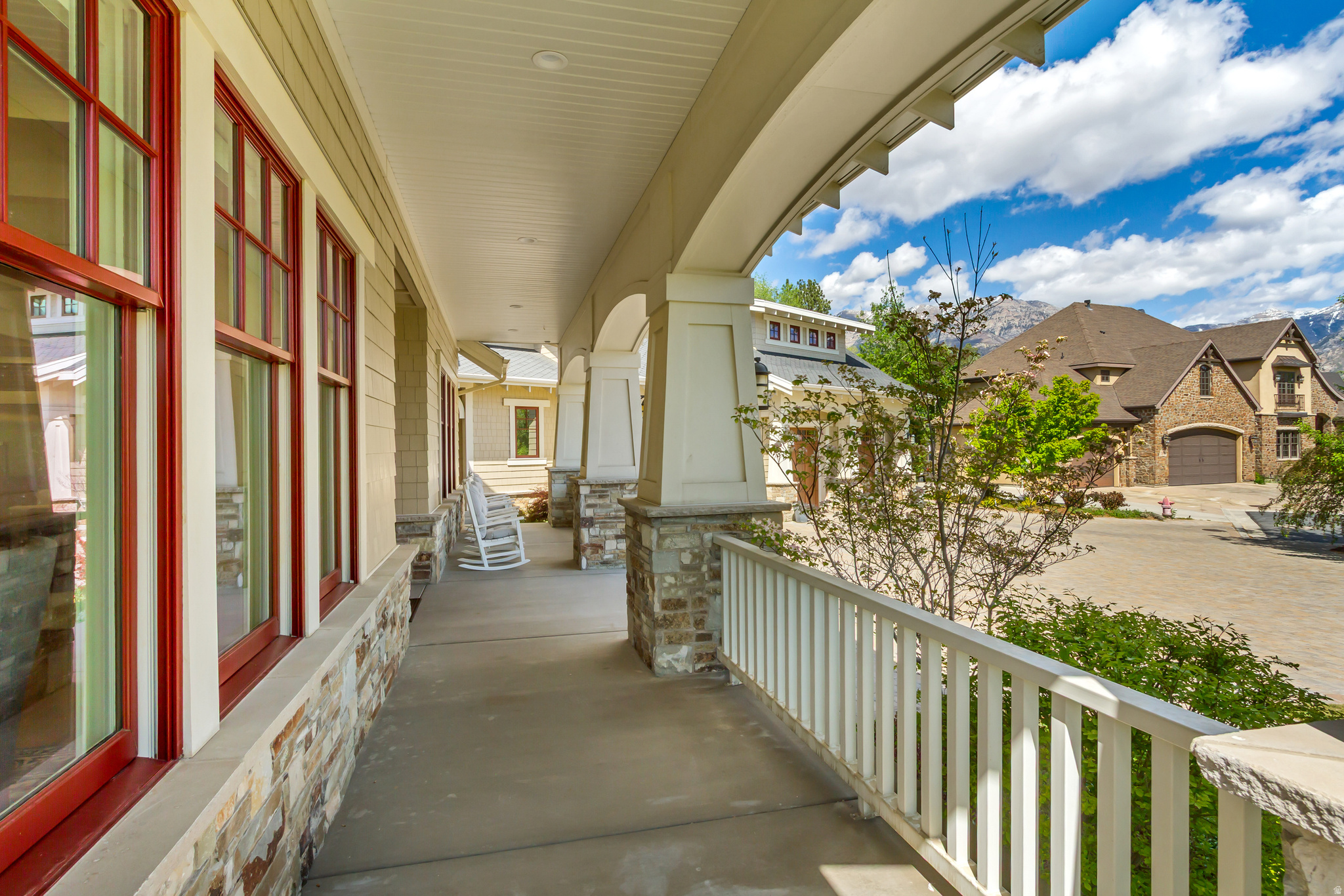 THE GABLES AT GRANDVIEW - Residential