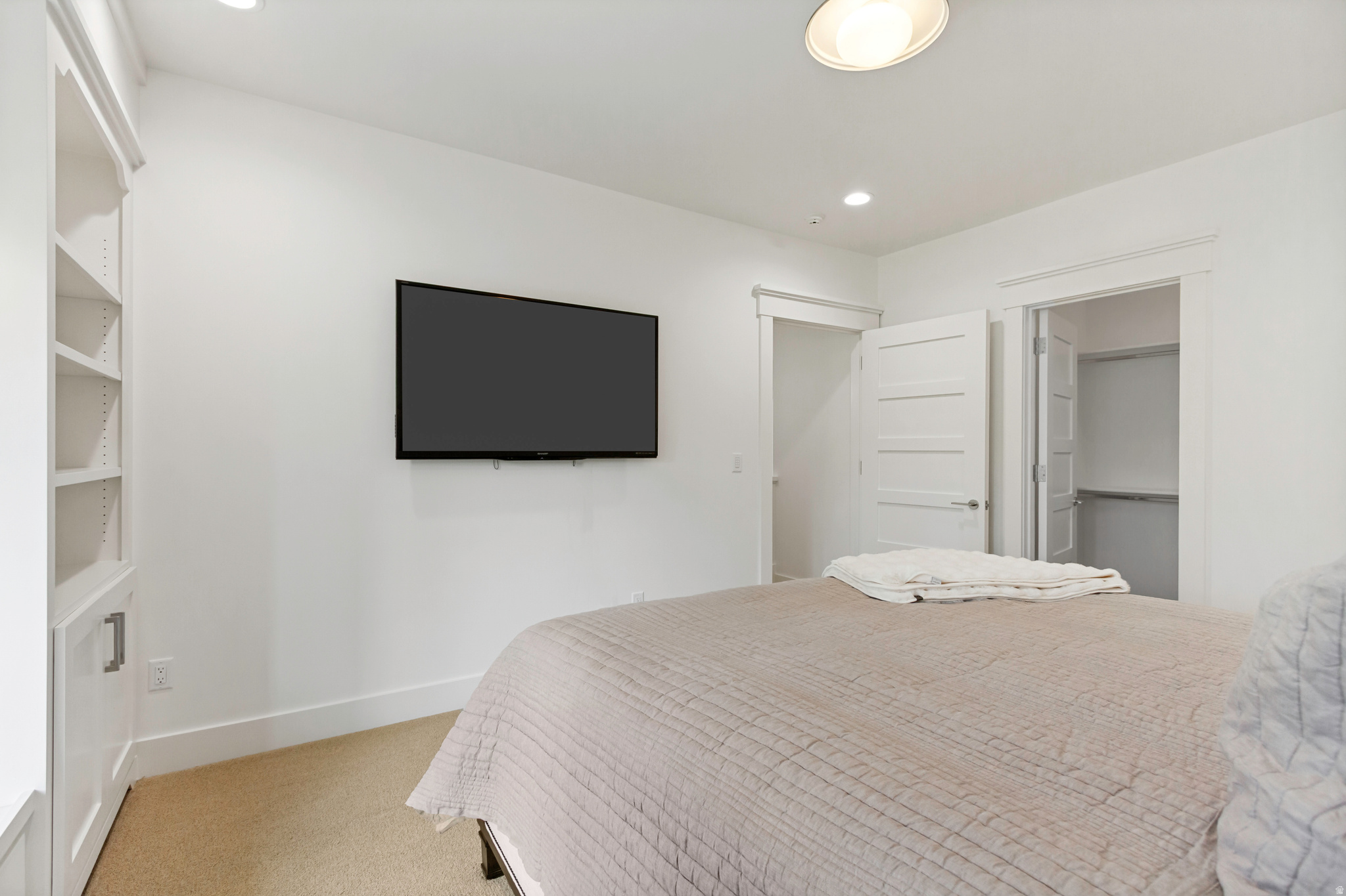 THE GABLES AT GRANDVIEW - Residential