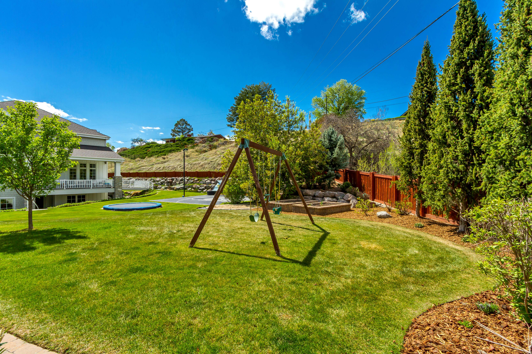 THE GABLES AT GRANDVIEW - Residential