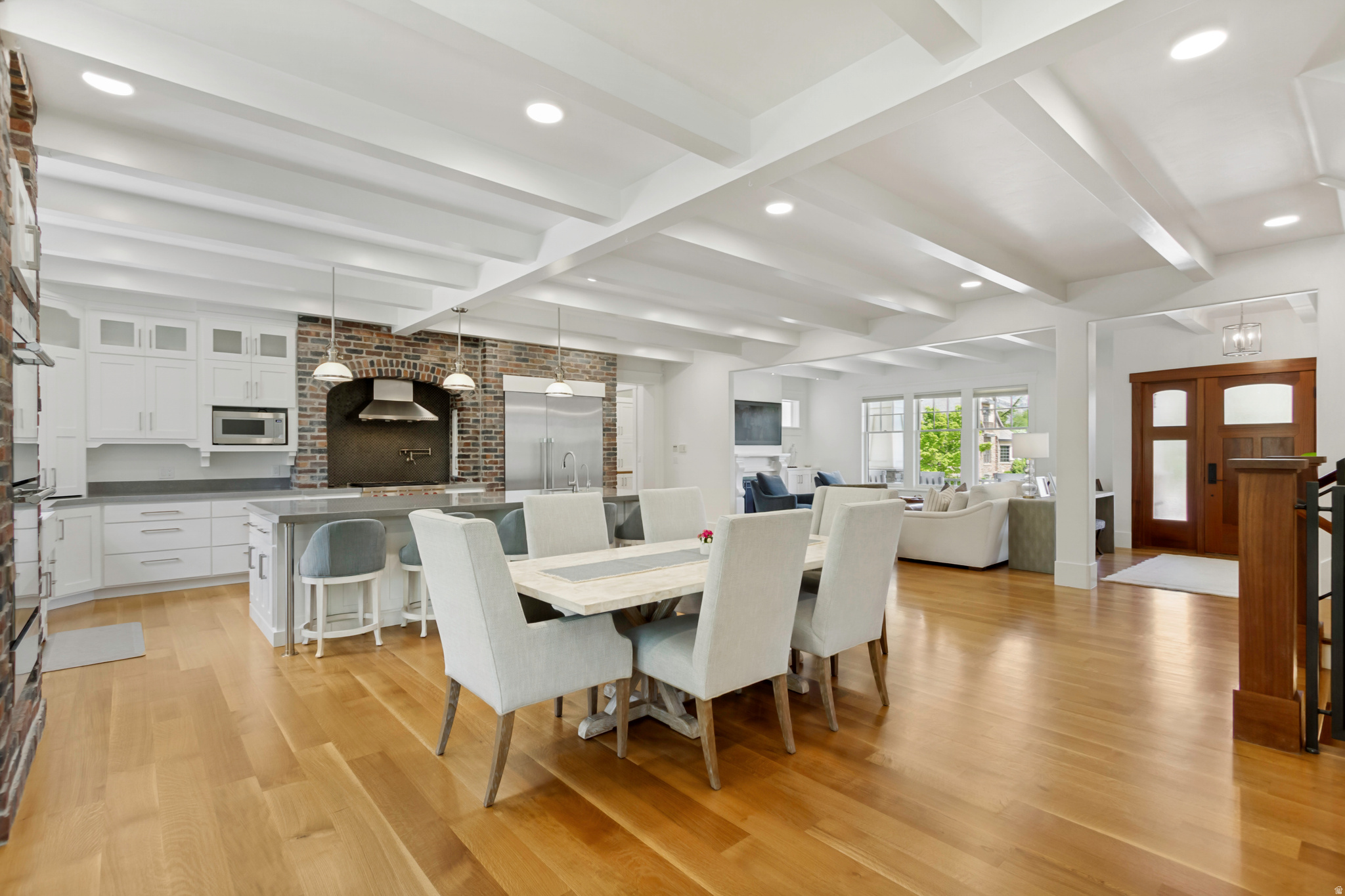 THE GABLES AT GRANDVIEW - Residential