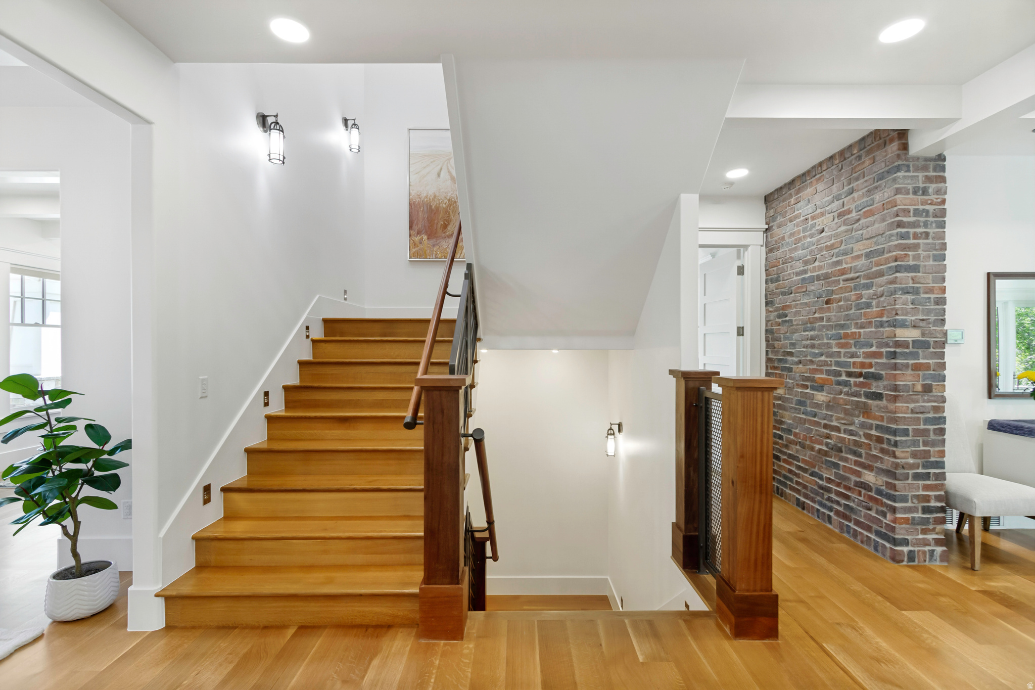 THE GABLES AT GRANDVIEW - Residential