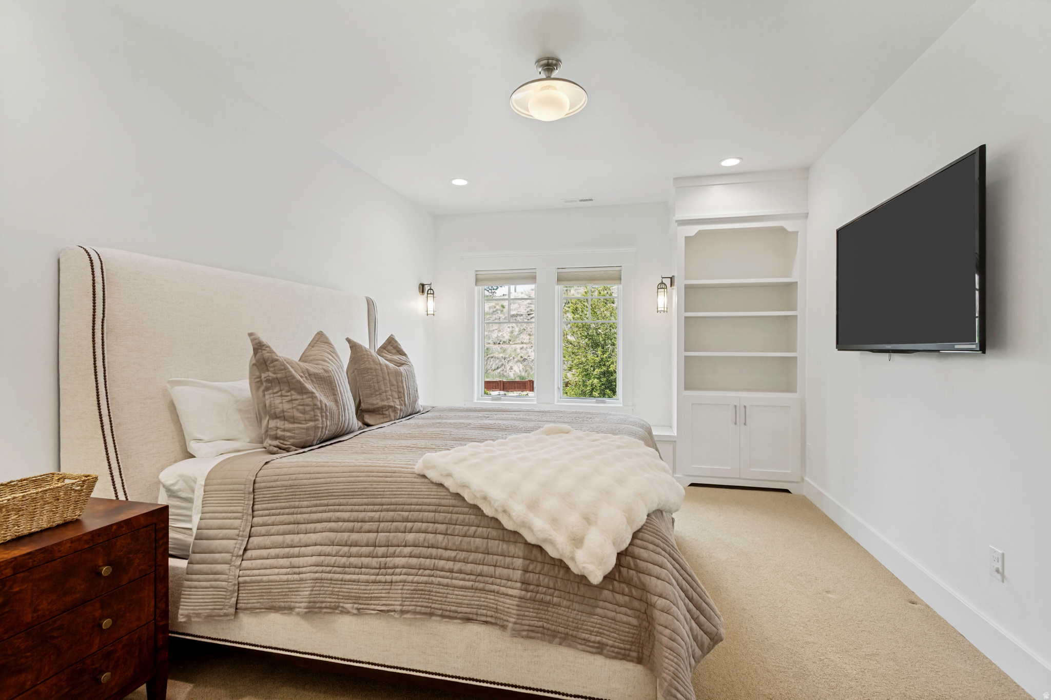 THE GABLES AT GRANDVIEW - Residential