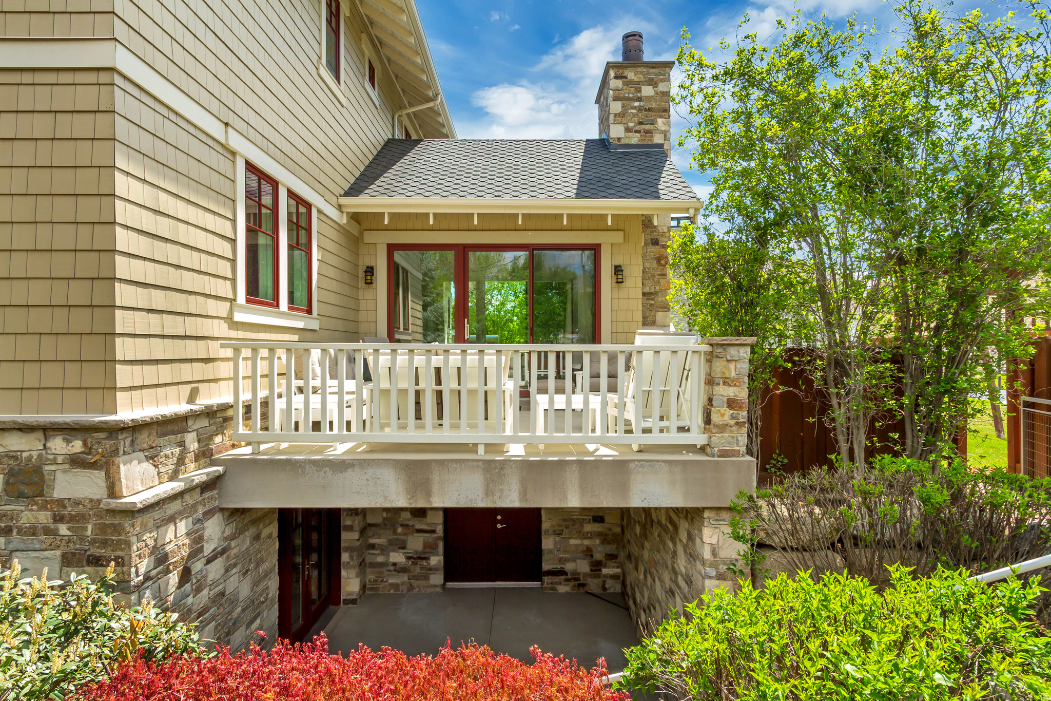 THE GABLES AT GRANDVIEW - Residential