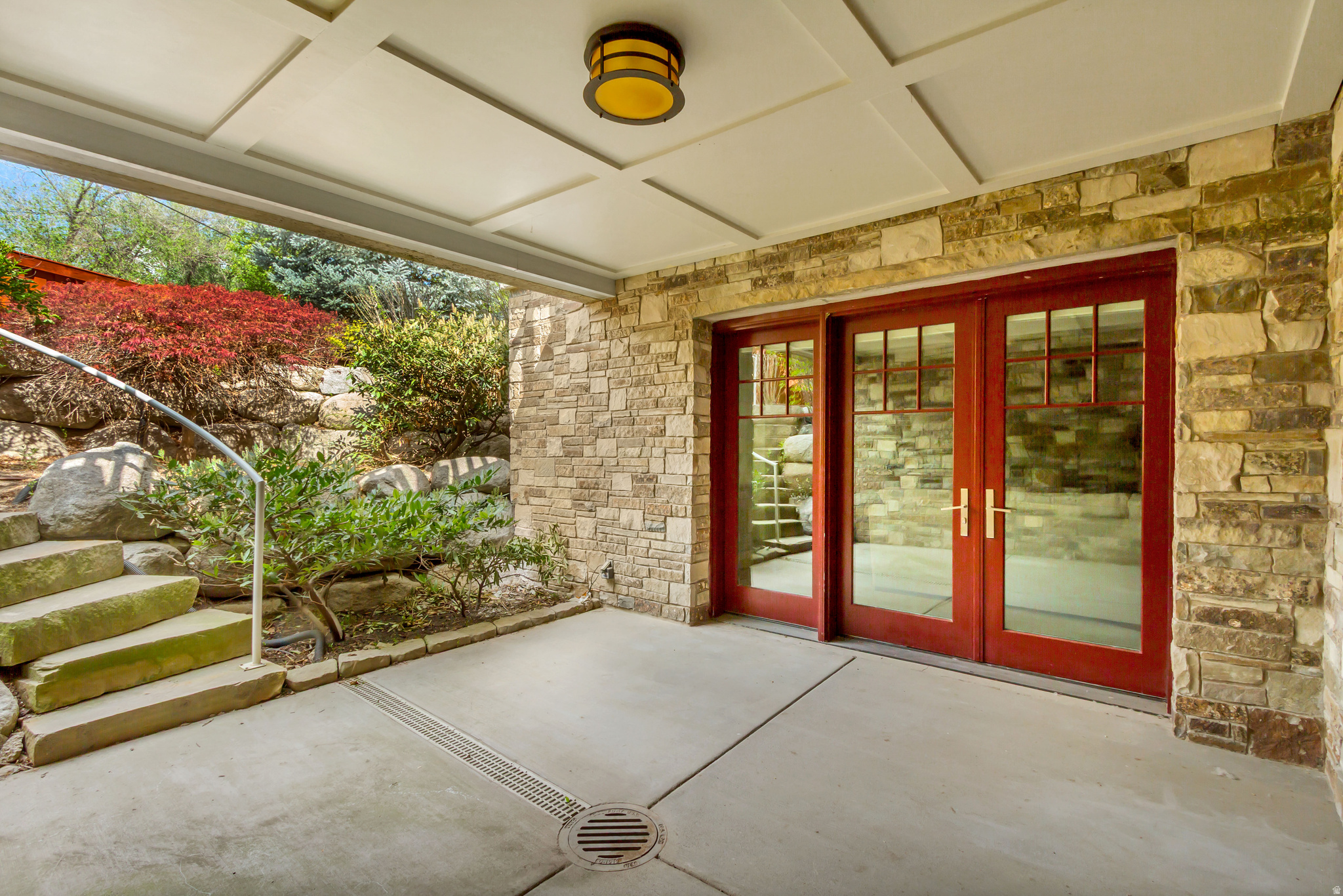 THE GABLES AT GRANDVIEW - Residential