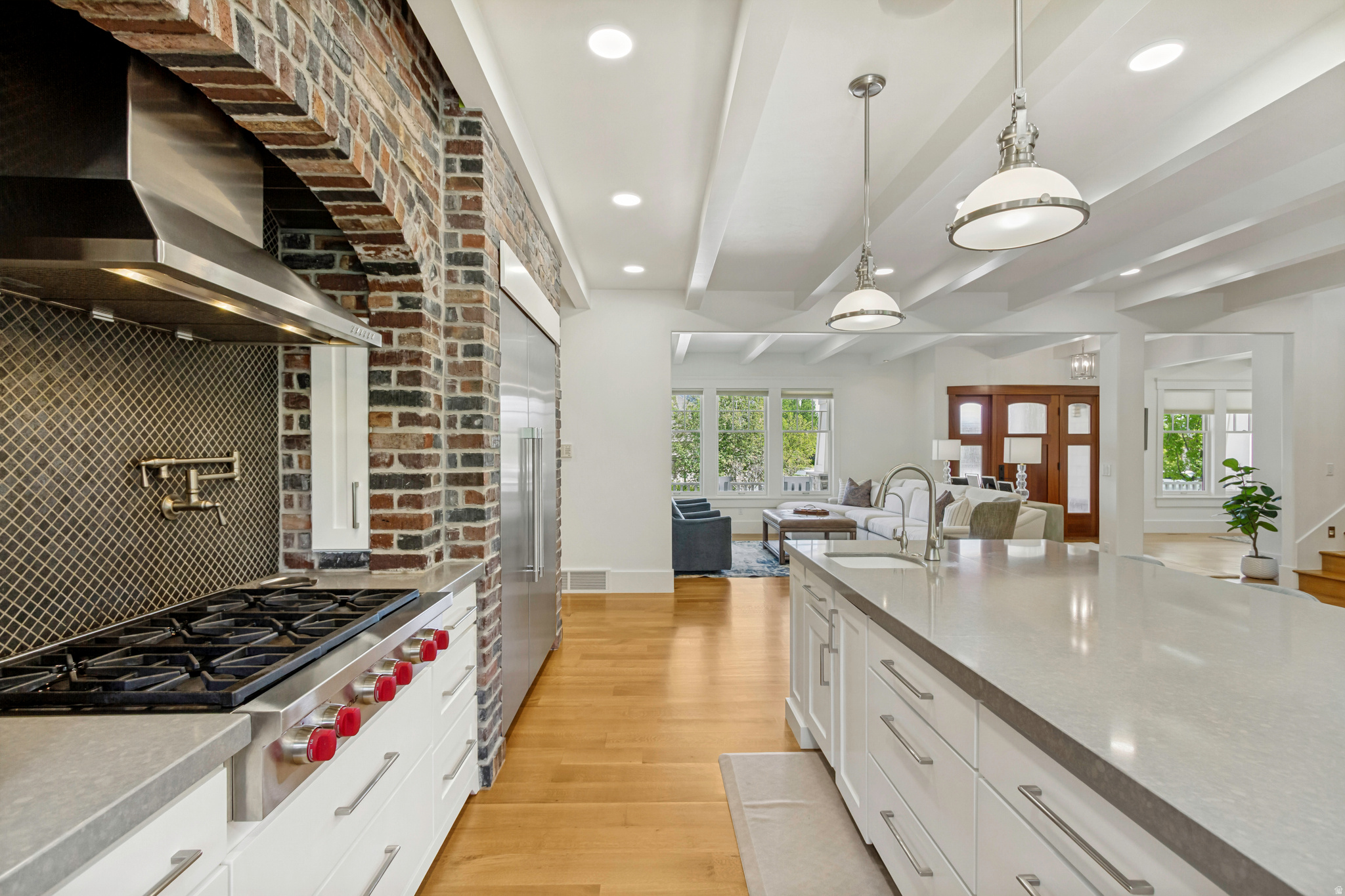 THE GABLES AT GRANDVIEW - Residential