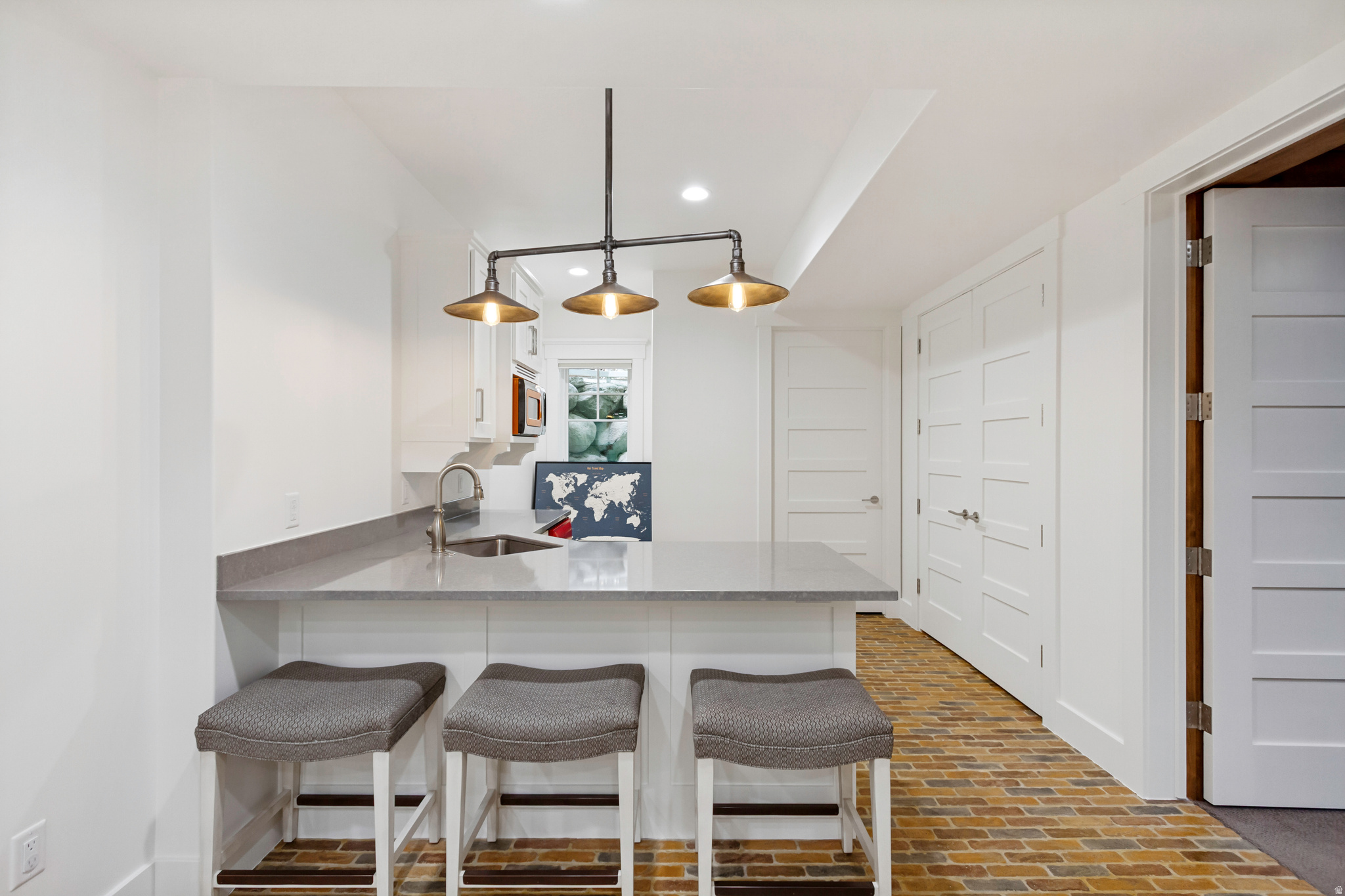 THE GABLES AT GRANDVIEW - Residential