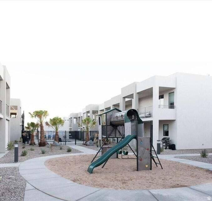 LOFTS AT GREEN VALLEY PH 1 - Residential