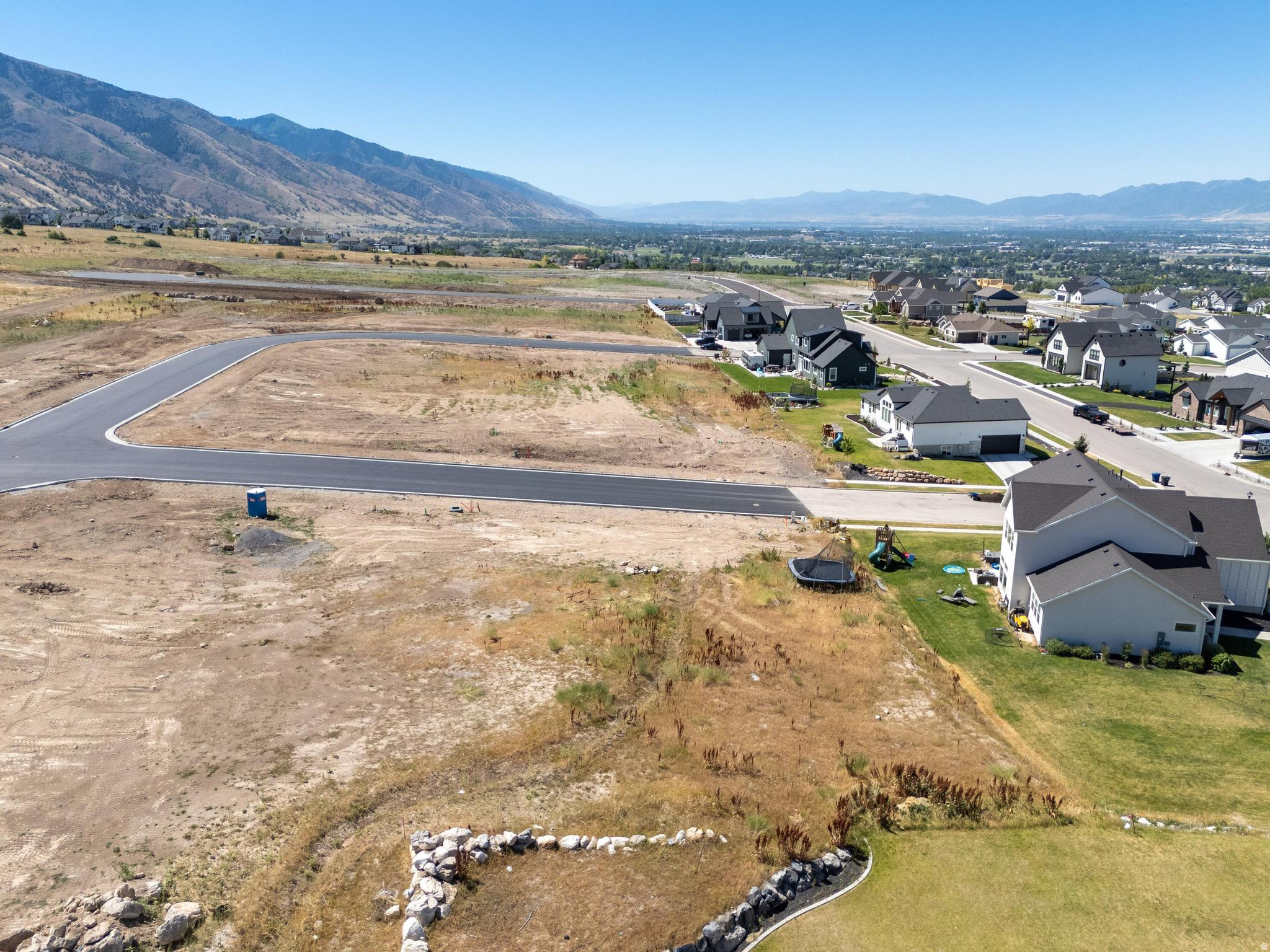 JUNIPER RIDGE 3 - Land