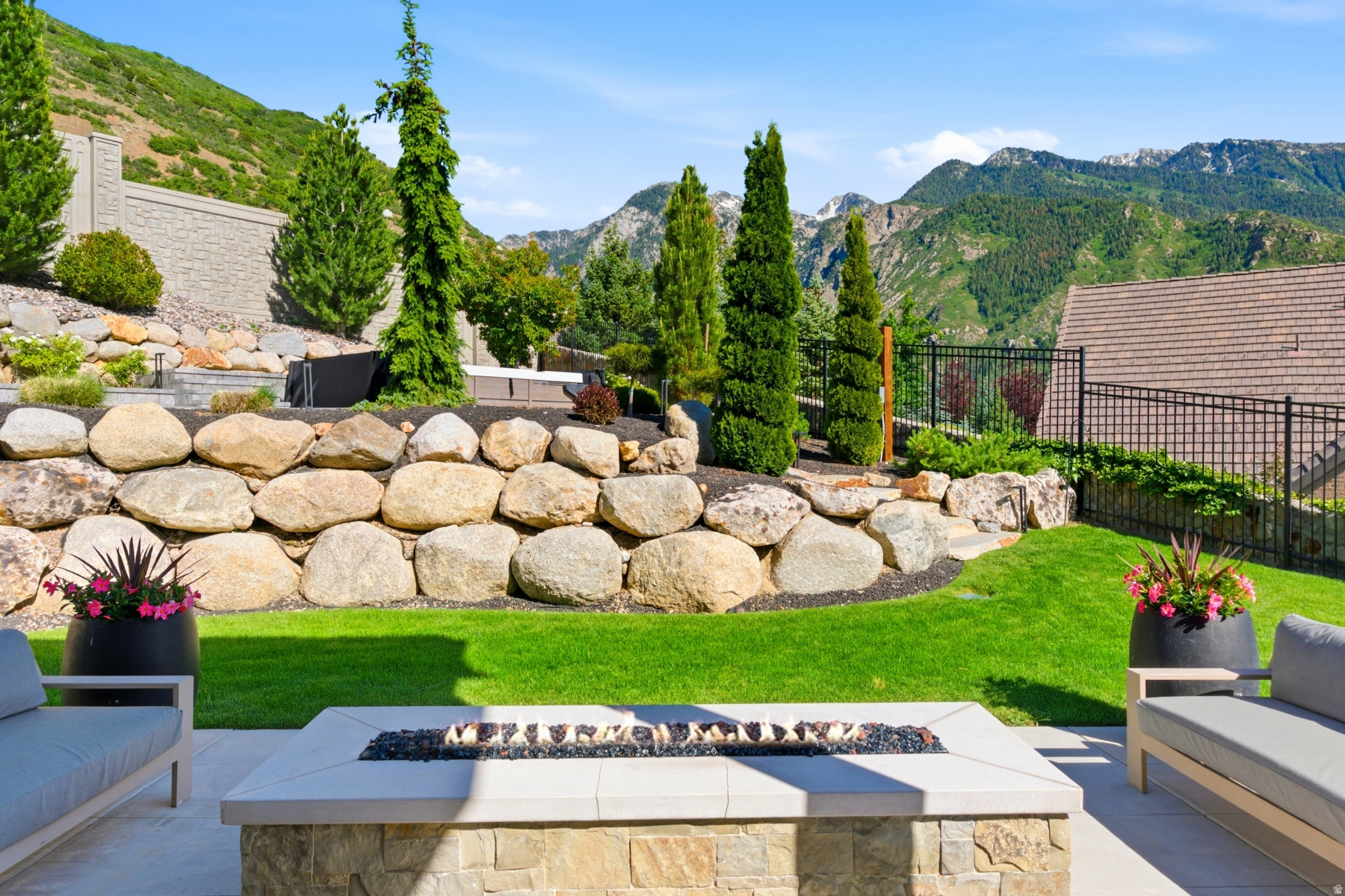 GRANITE OAKS - Residential