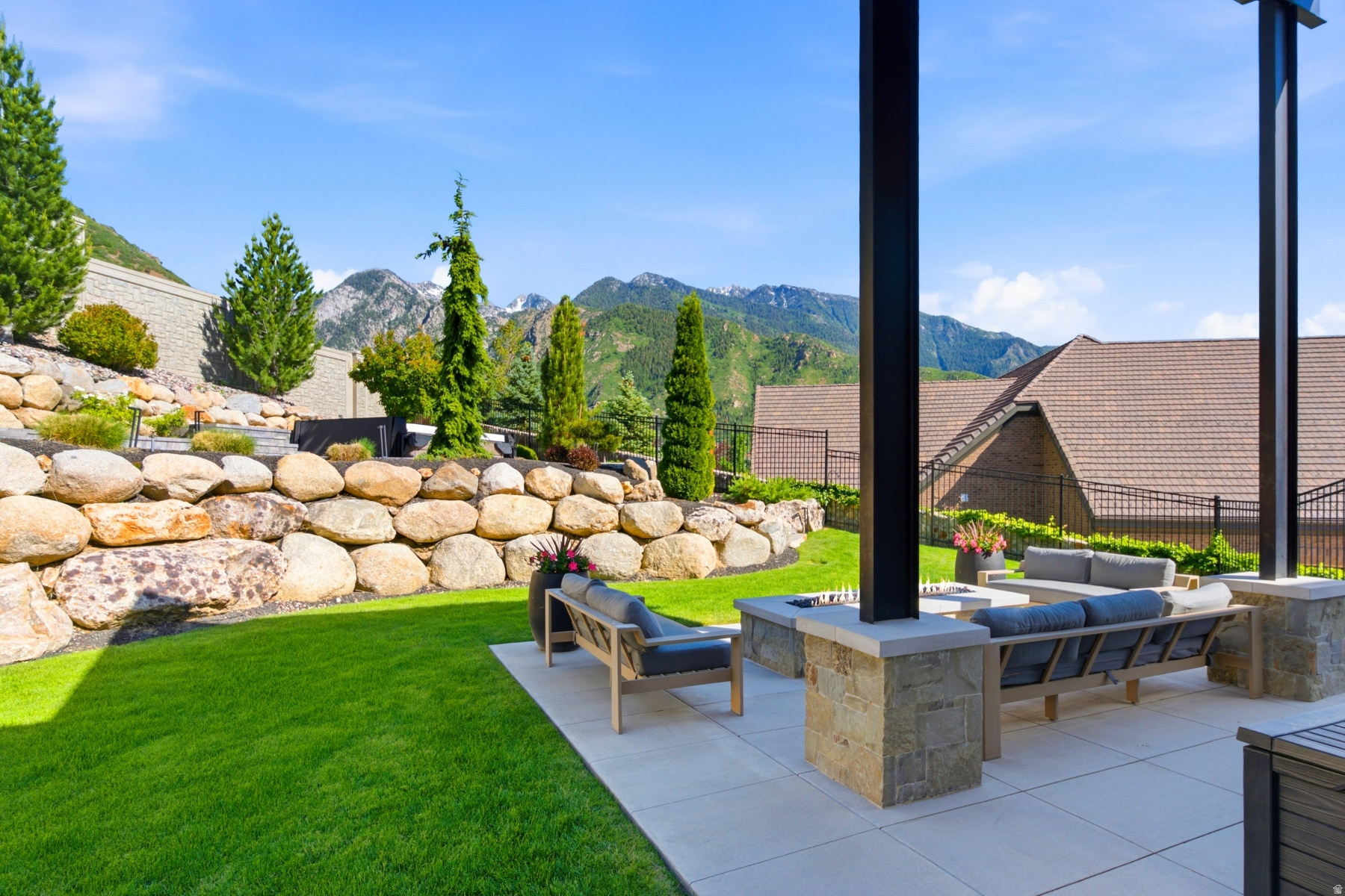 GRANITE OAKS - Residential